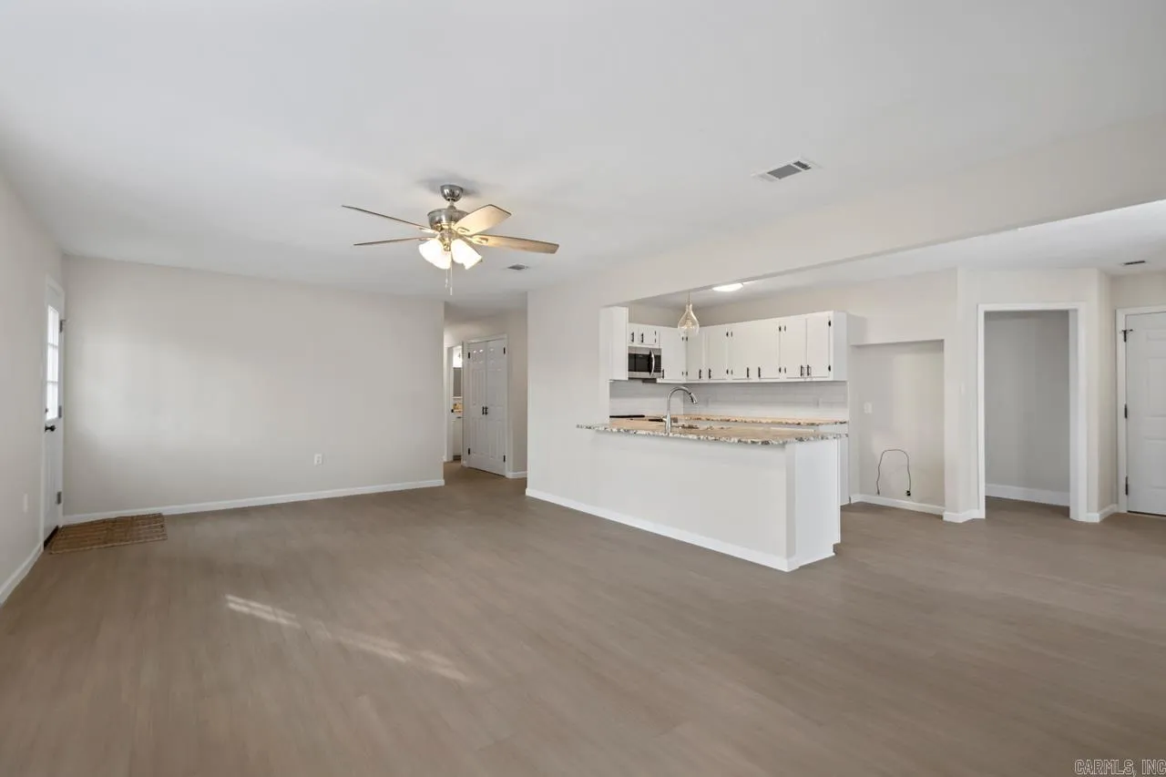Property at 45  Timberlane - Image 9