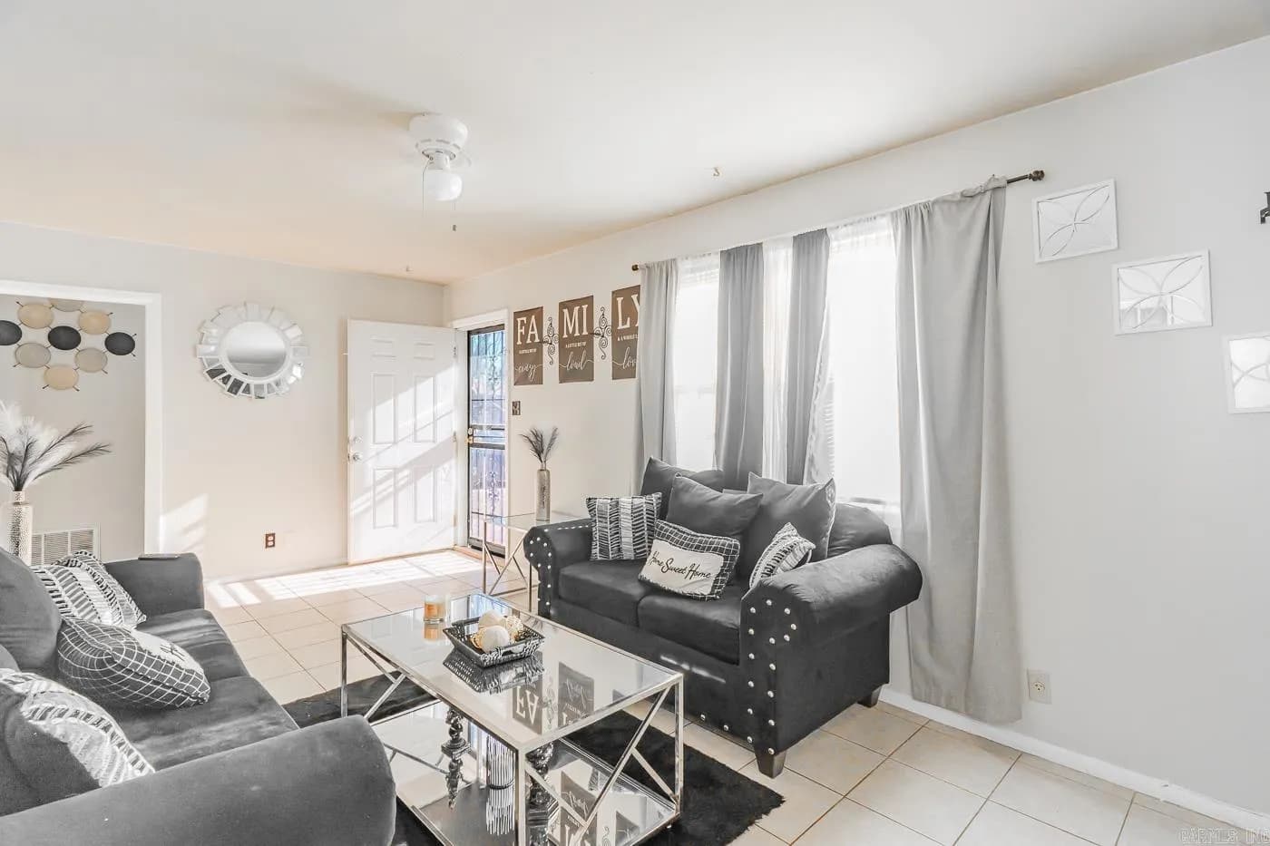 Property at 2307  Brazos - Image 9