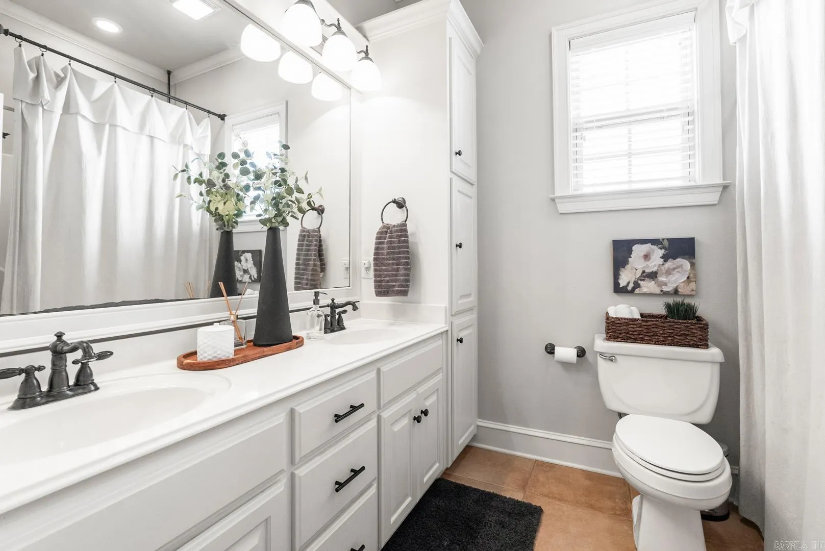 Property at 830  Cordoba - Image 40