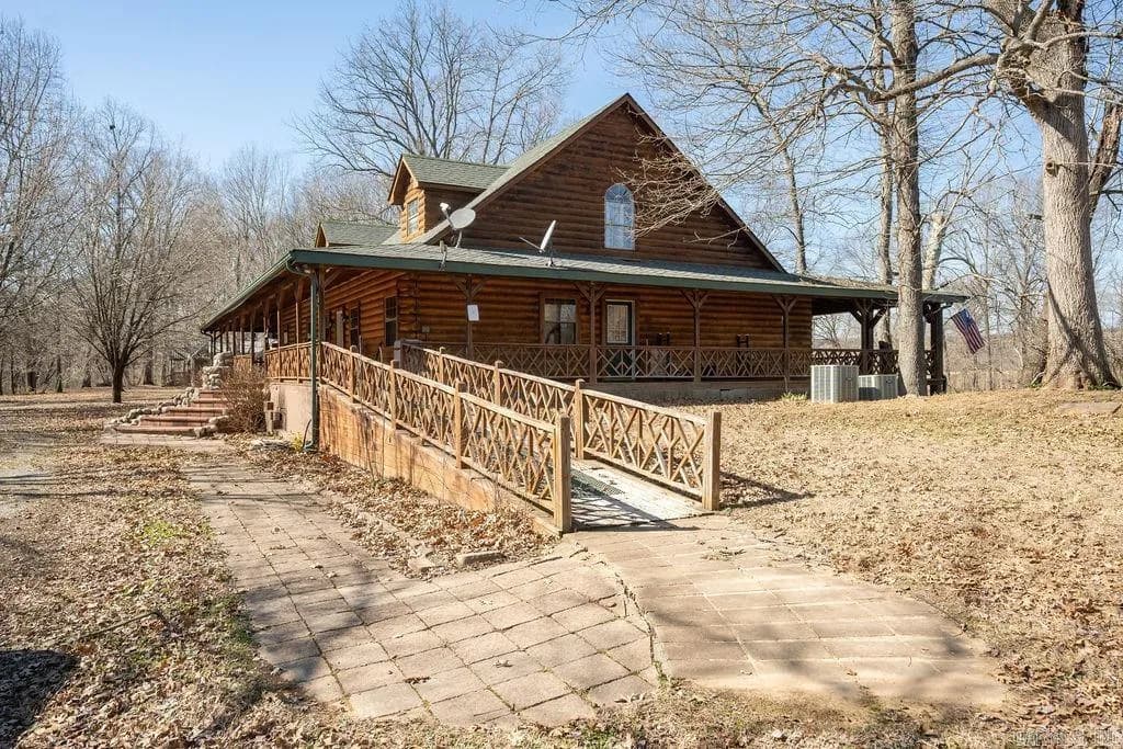 Property at 196  Schmelzer - Image 4