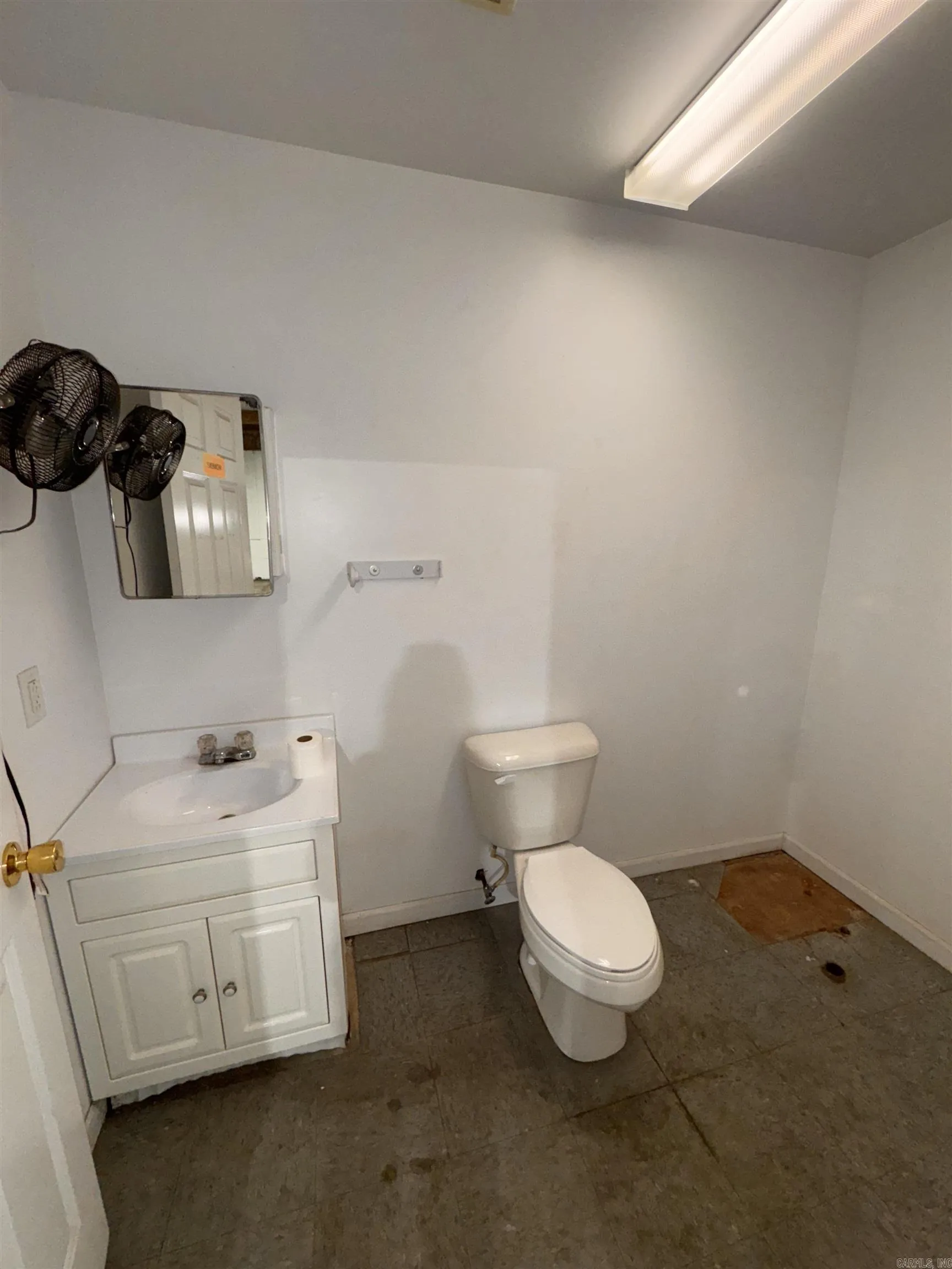 Property at 310 W 22nd  Unit B - Image 21