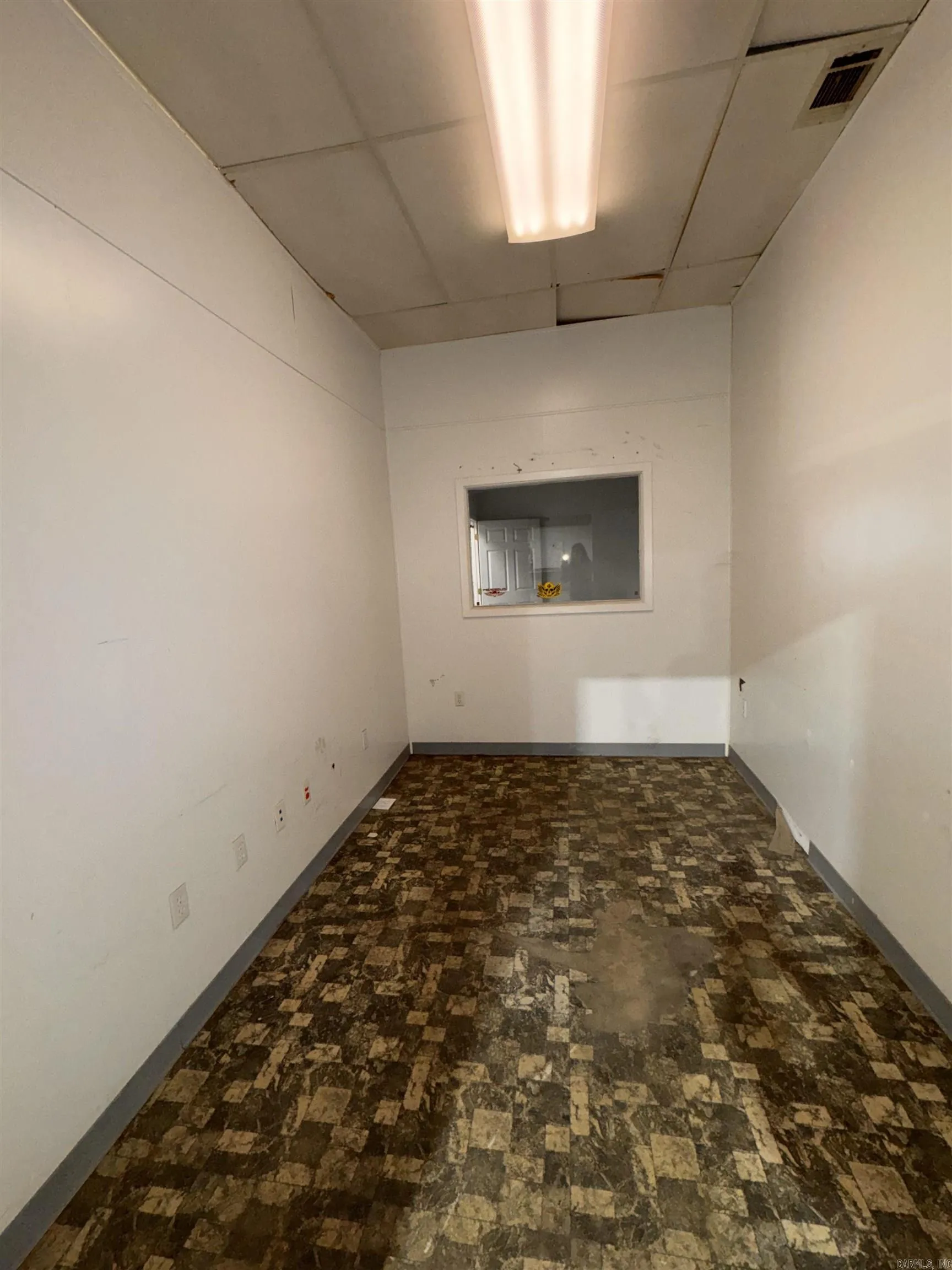 Property at 310 W 22nd  Unit B - Image 5