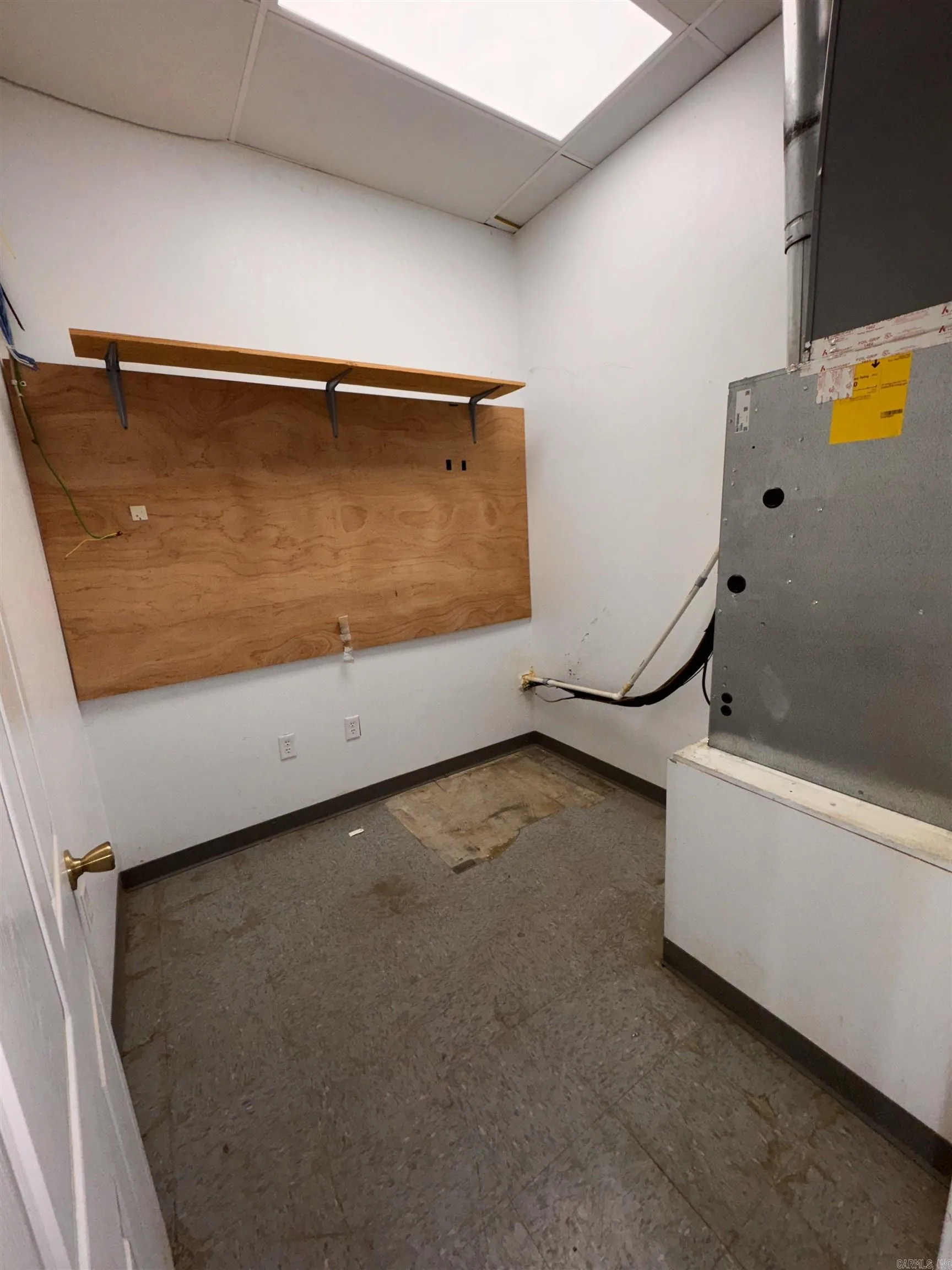 Property at 310 W 22nd  Unit B - Image 16