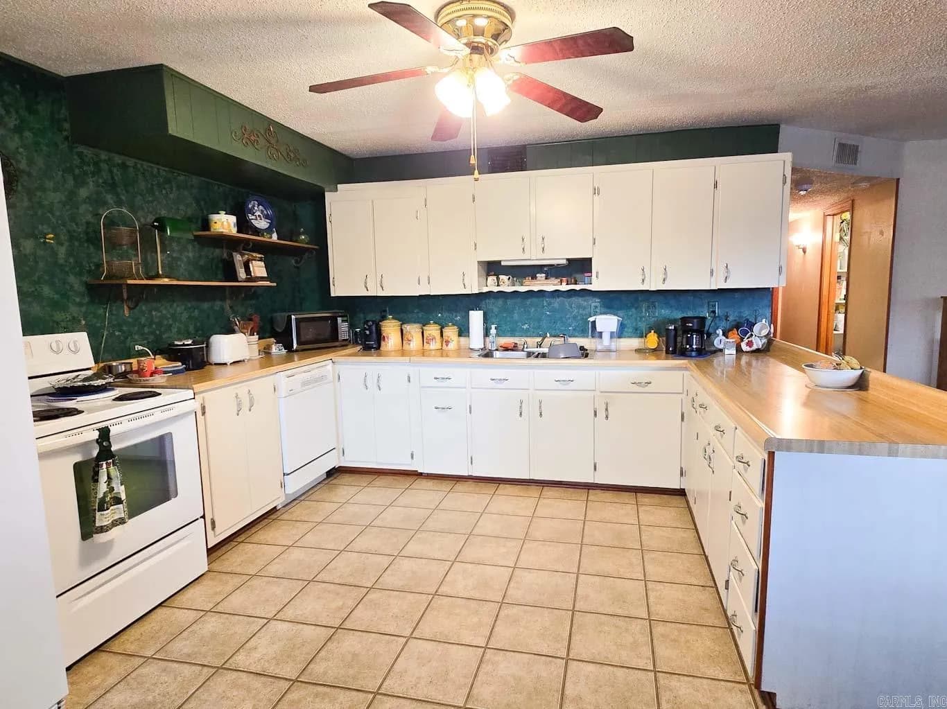 Property at 110 N Adams st - Image 10