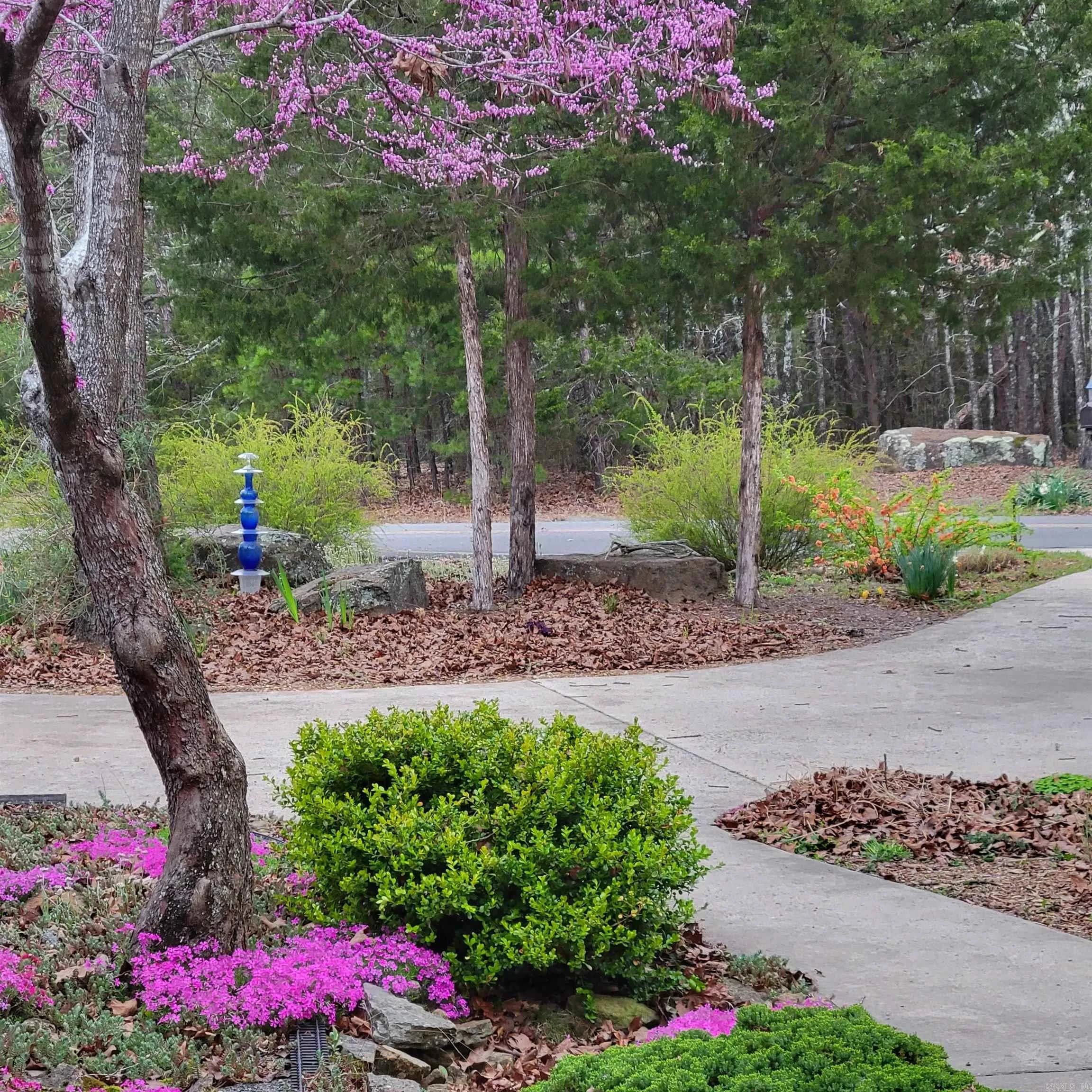 Property at 147  Edgemere drive - Image 12