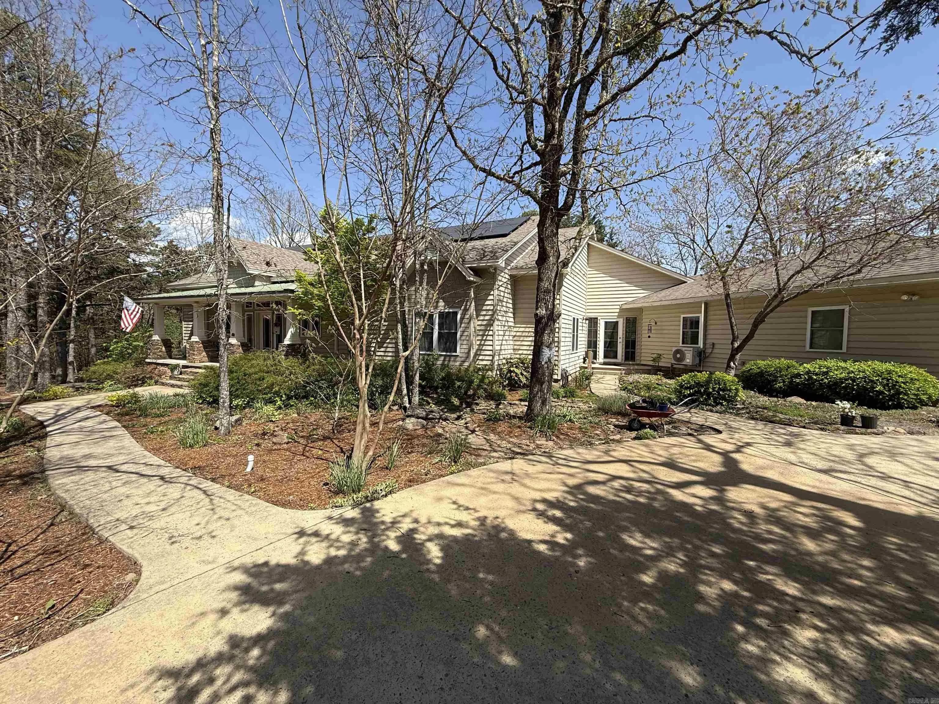 Property at 147  Edgemere drive - Image 5