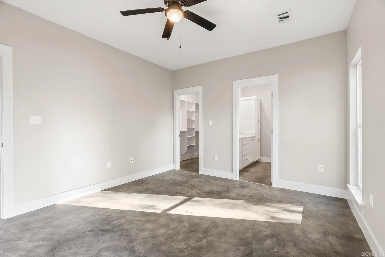 Property at 40  Linder - Image 28