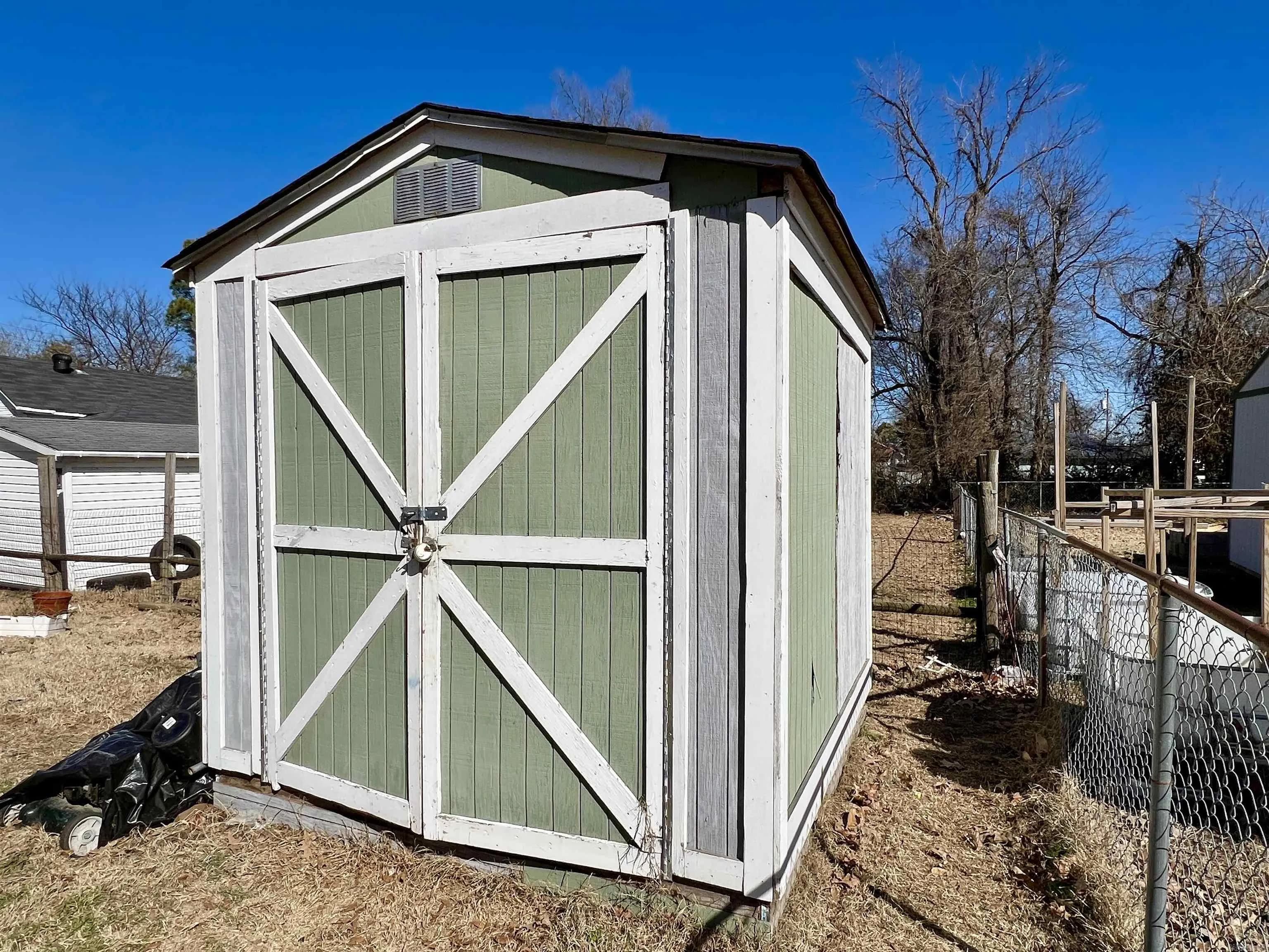 Property at 602  Nelson - Image 28