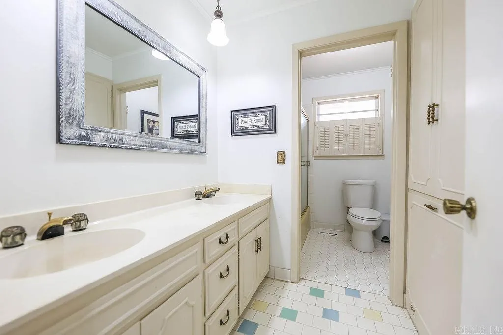 Property at 1501 W Faulkner st - Image 20