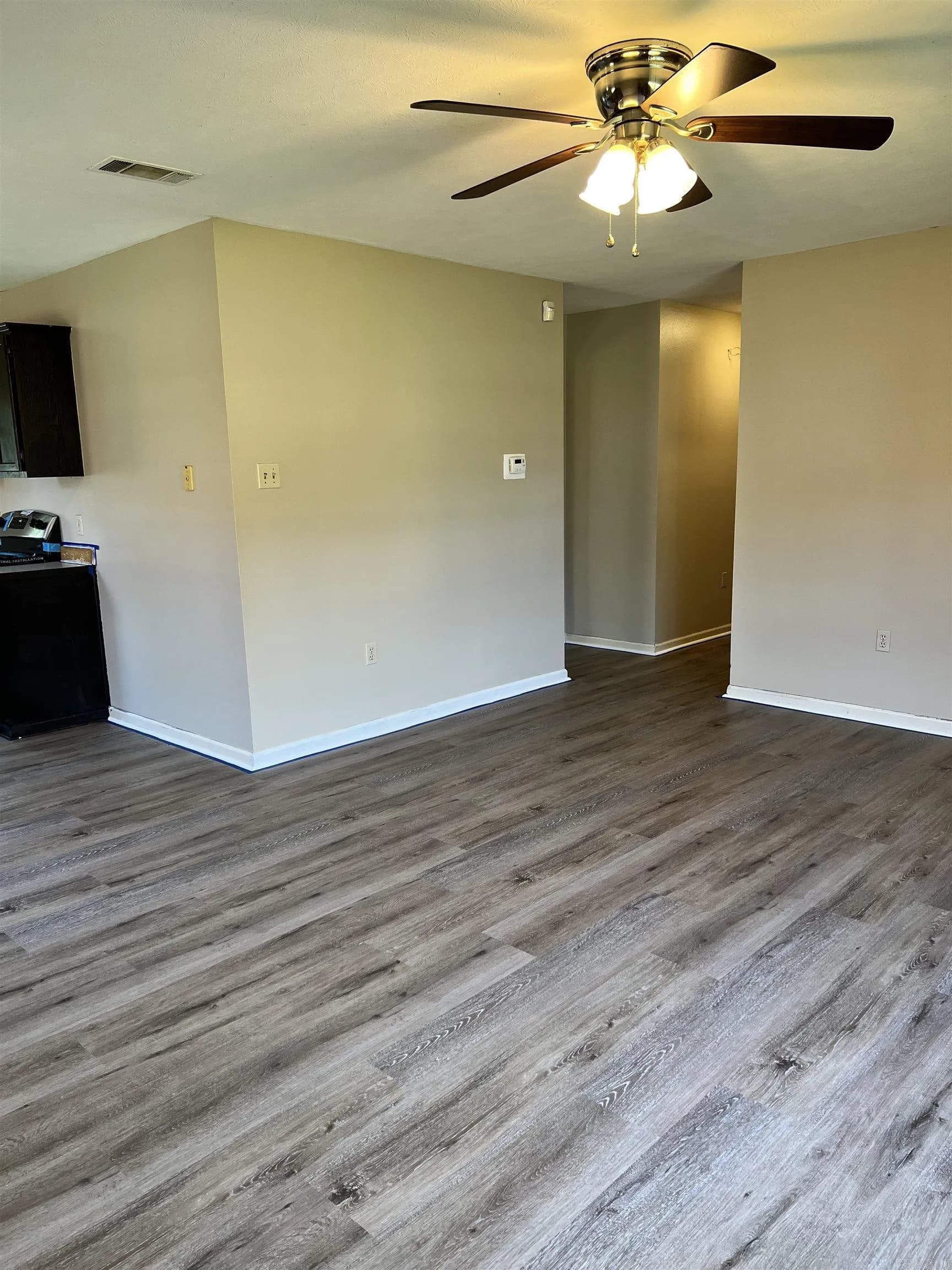Property at 2555  Winchester - Image 7
