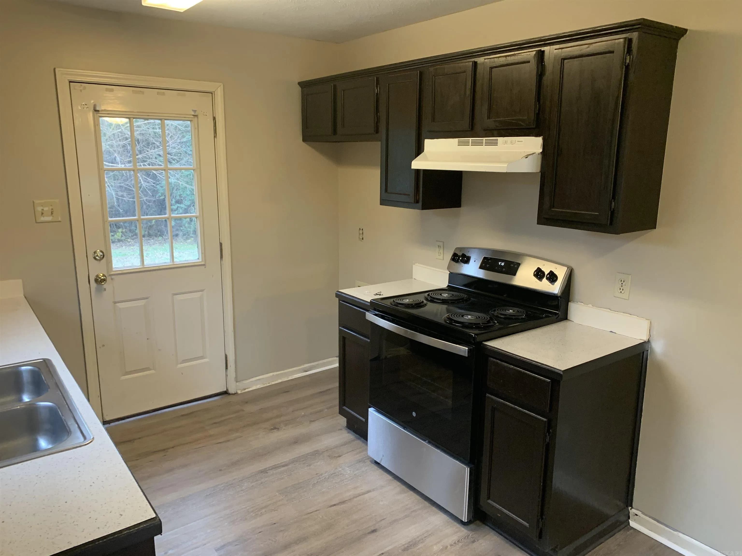 Property at 2555  Winchester - Image 4