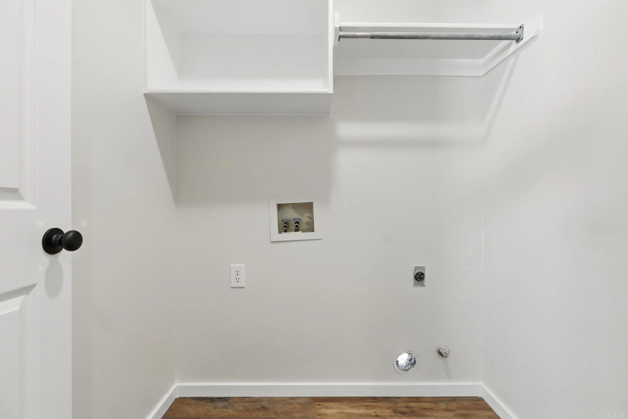 Property at 1610  Davis - Image 14