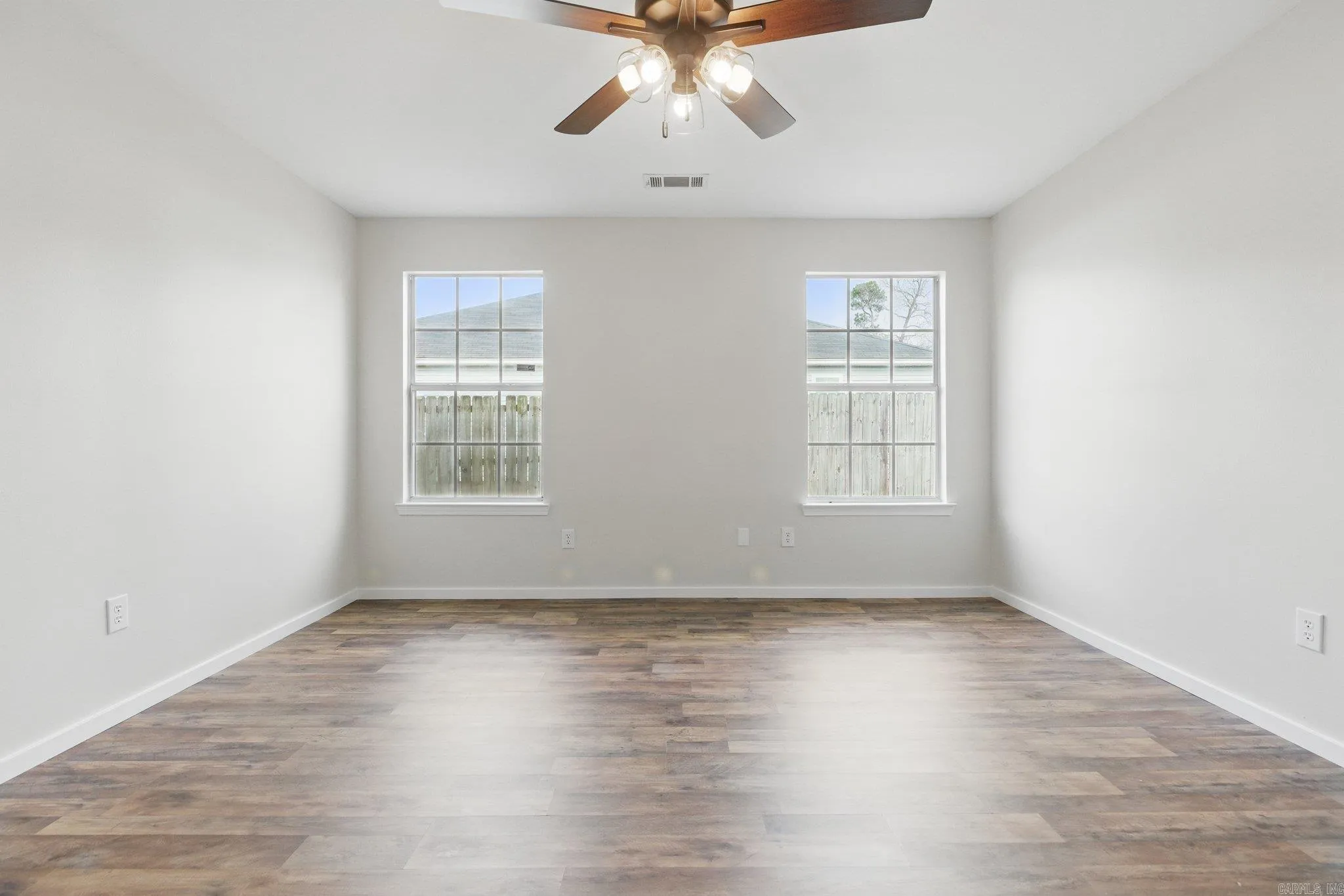 Property at 1610  Davis - Image 18
