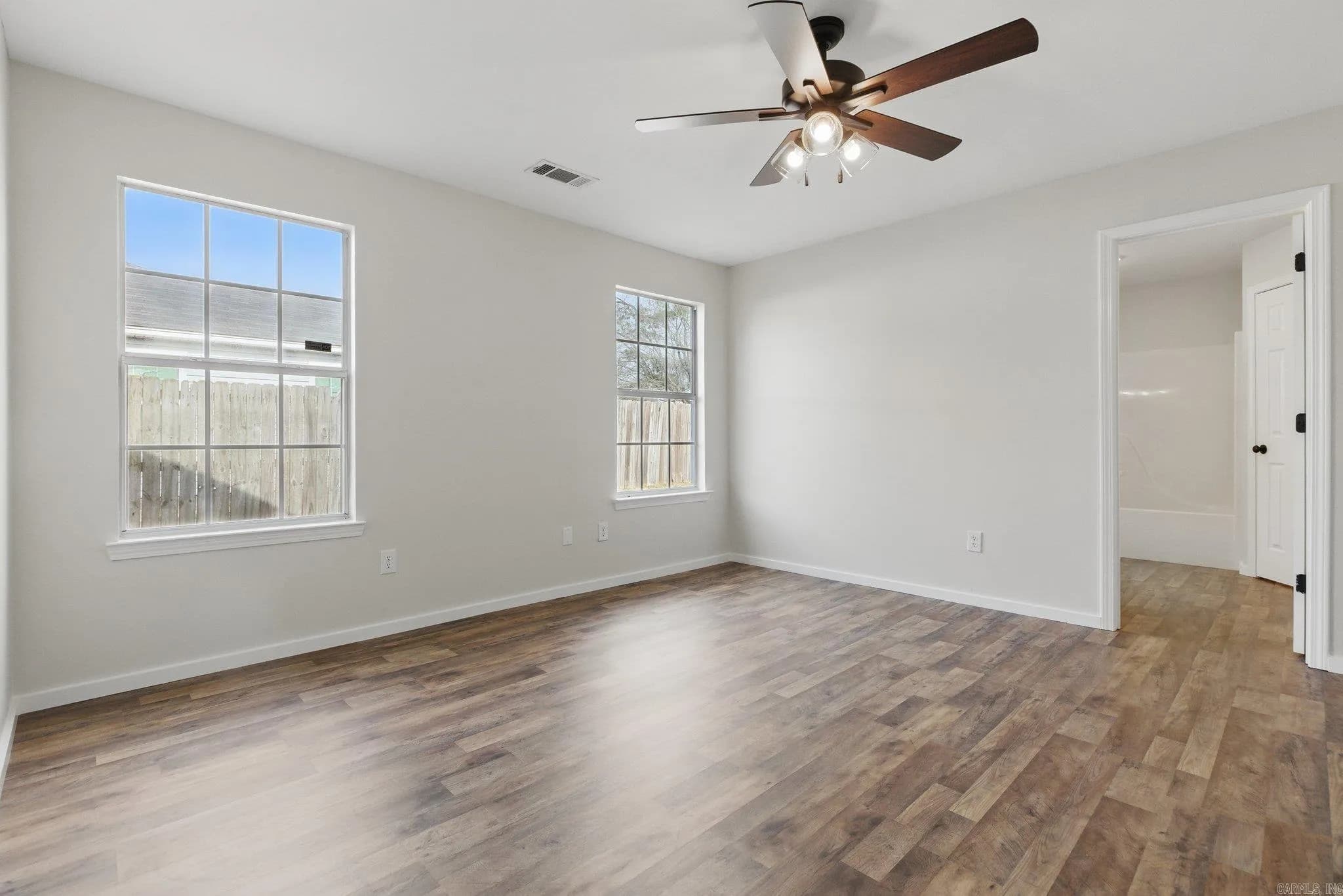 Property at 1610  Davis - Image 17