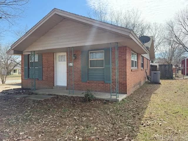 Property at 709  Locust dr - Image 1