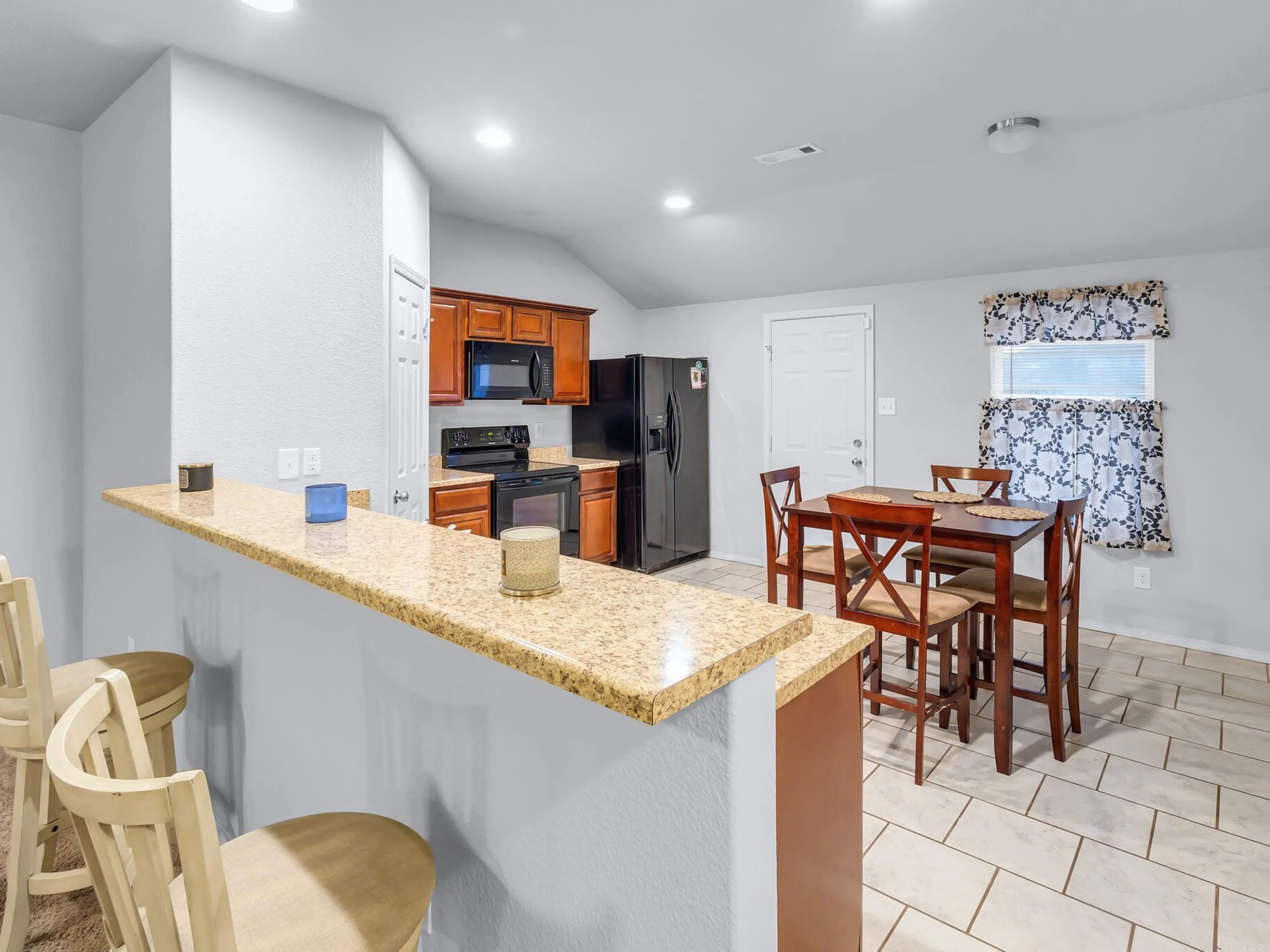 Property at 6601  Ridgemist cove - Image 8