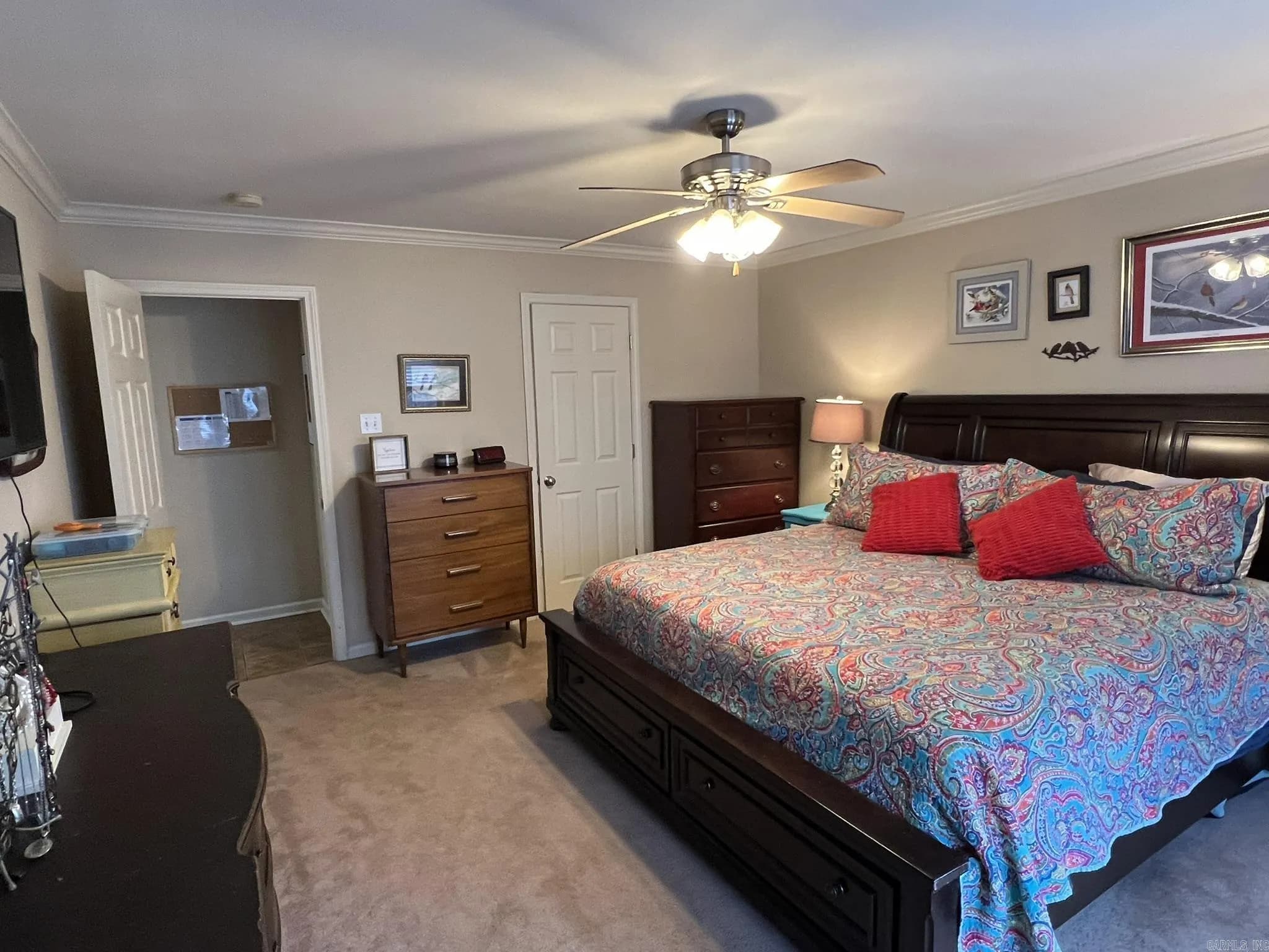 Property at 2986  Hazelwood - Image 22