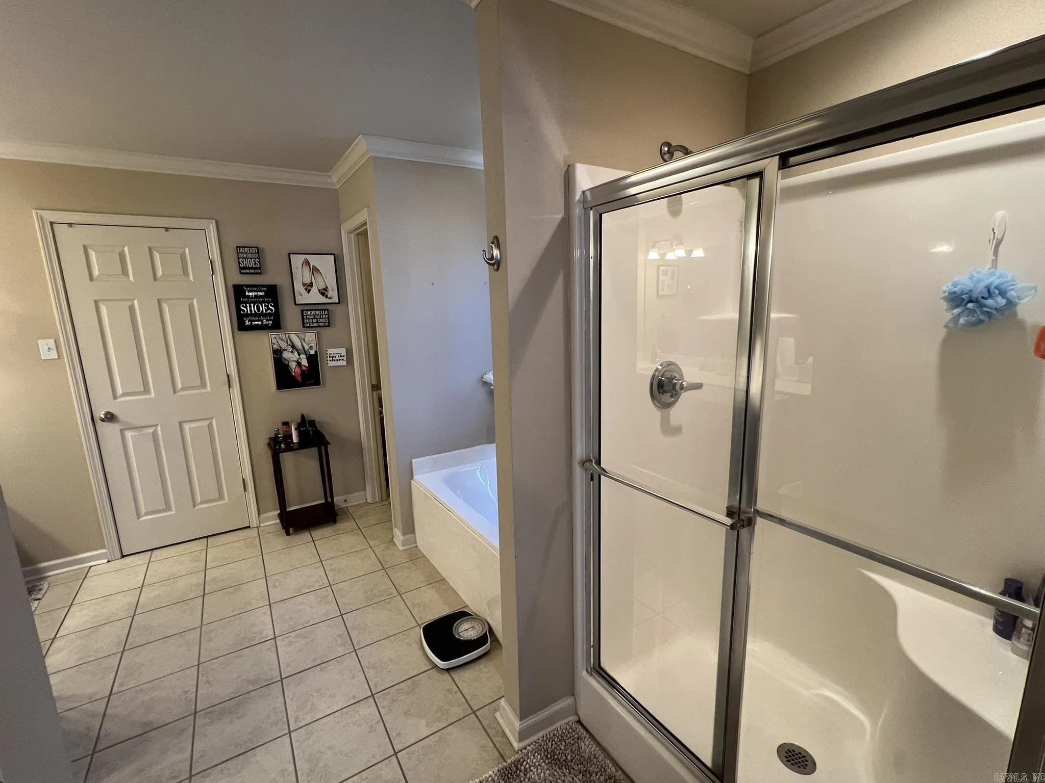 Property at 2986  Hazelwood - Image 25