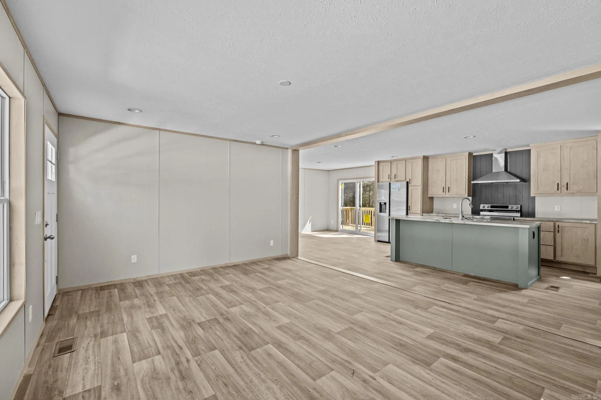 Property at 1721 W Maddox - Image 5
