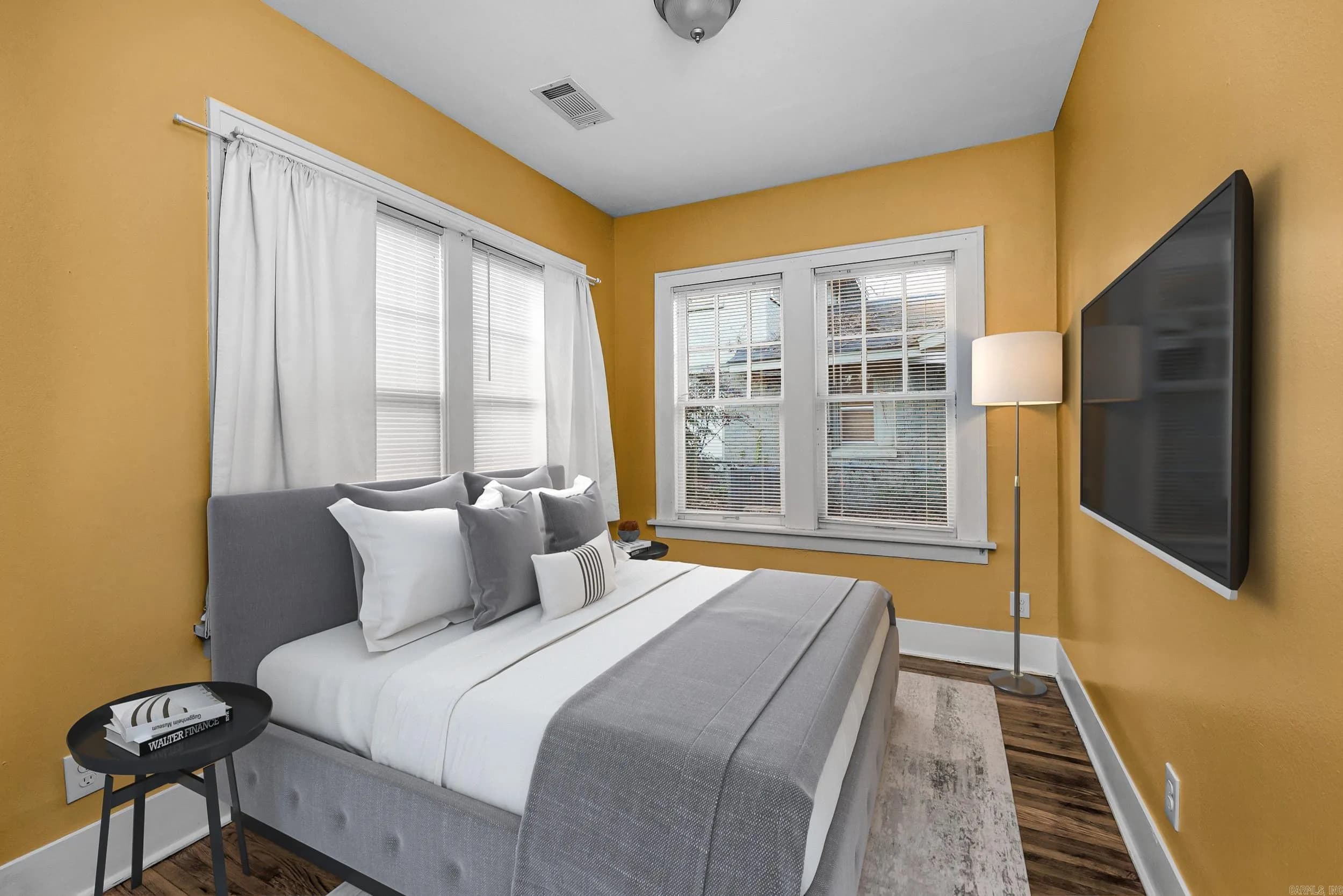 Property at 110 S Maple - Image 26