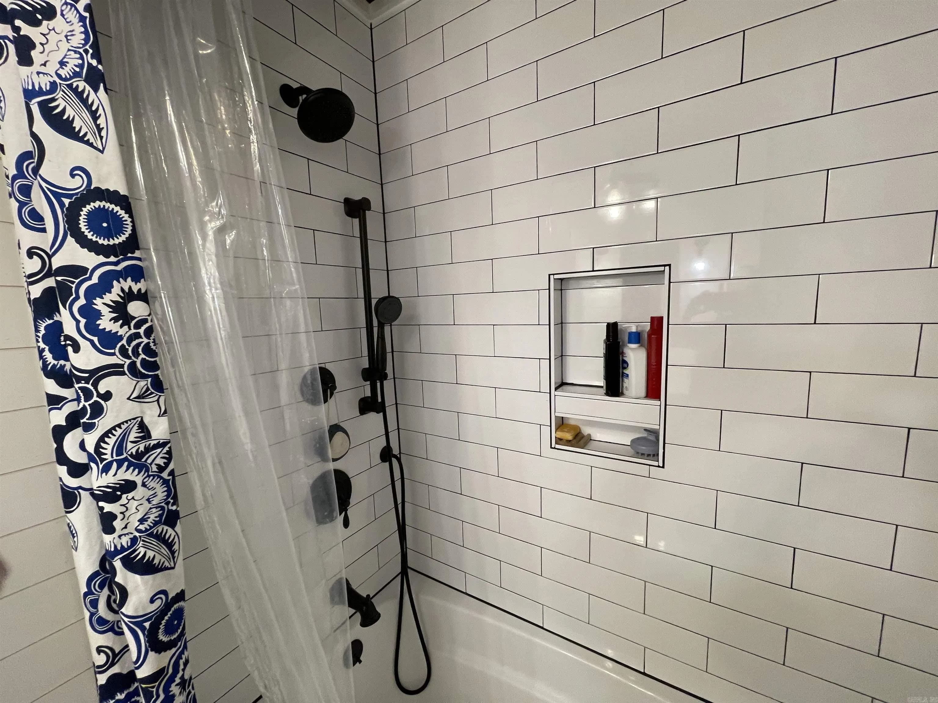 Property at 707 E 8th - Image 21