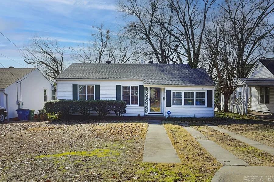 Property at 295  Plainview - Image 1