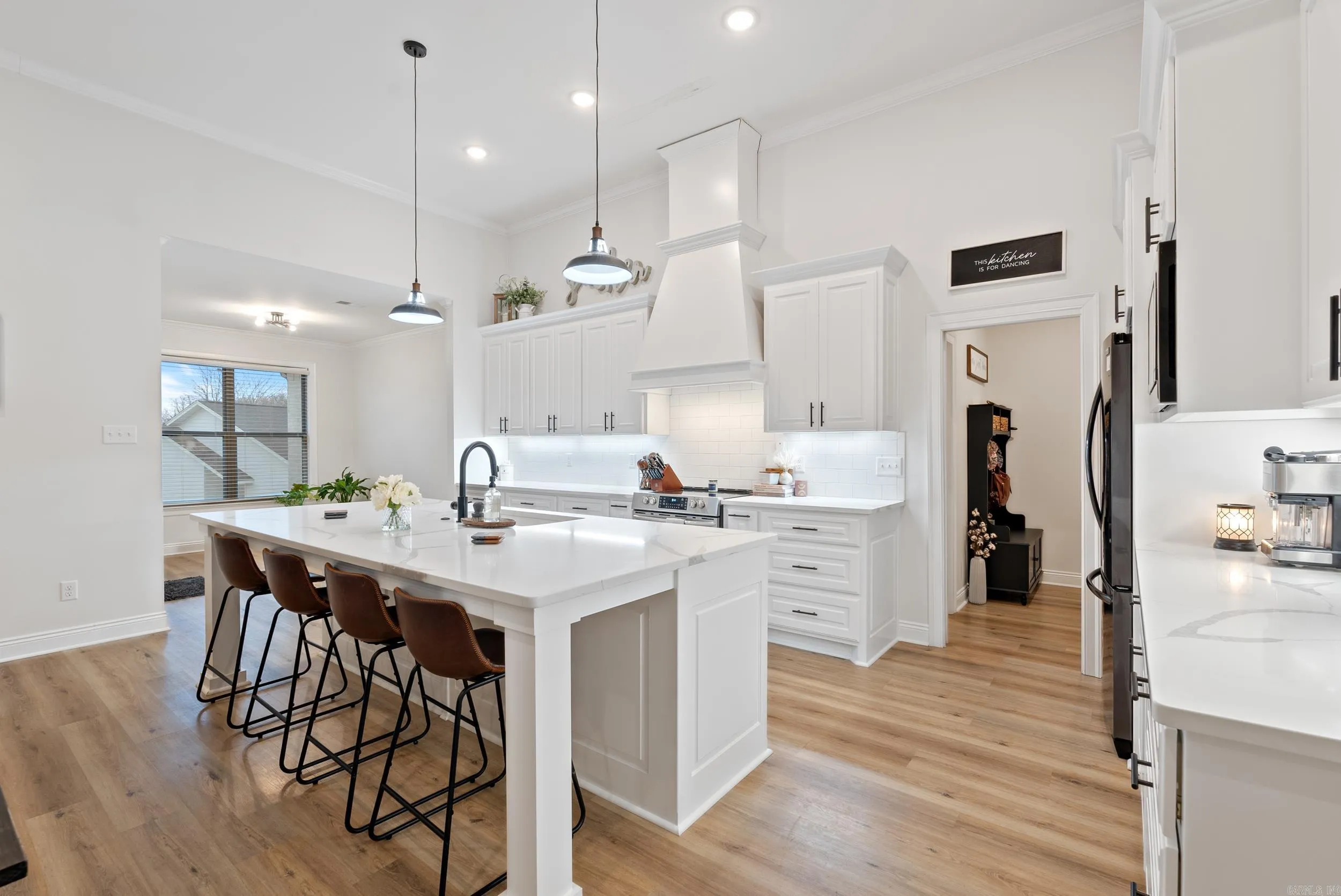 Property at 1129  Aberdour - Image 8