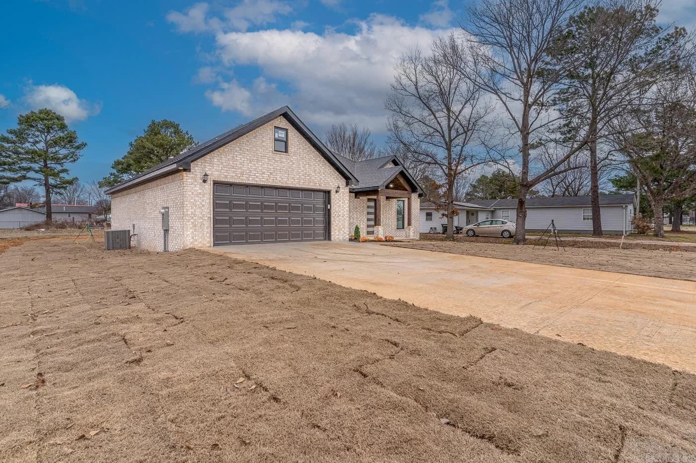 Property at 104  Michael - Image 4