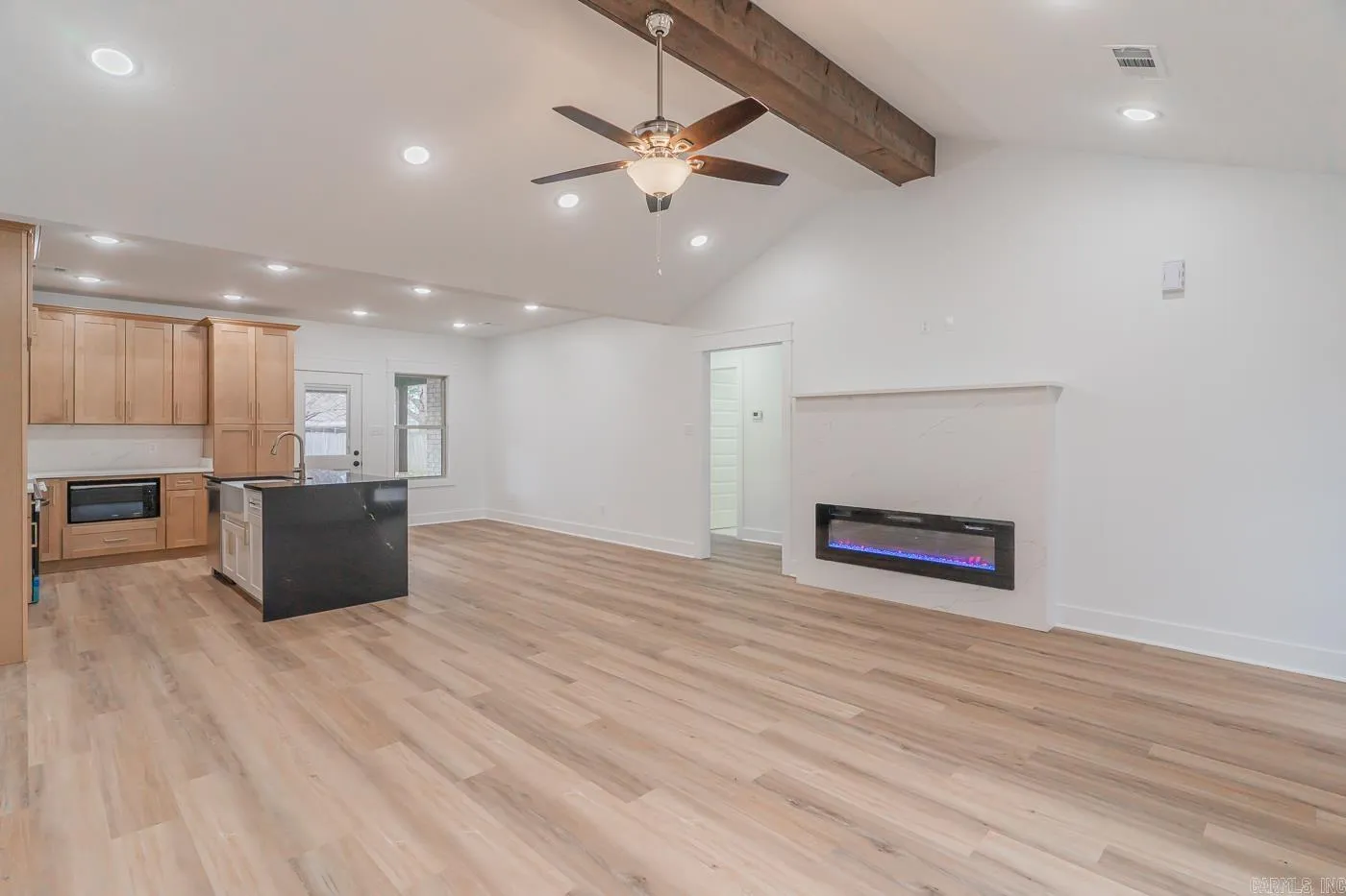 Property at 104  Michael - Image 7