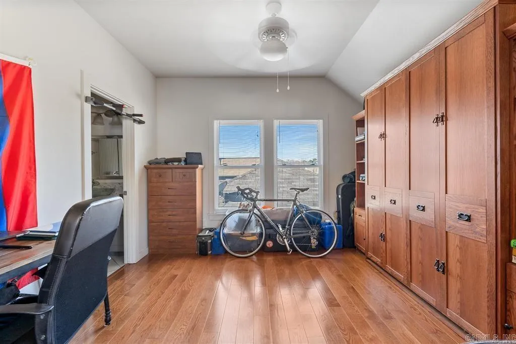 Property at 850  Reynolds - Image 46