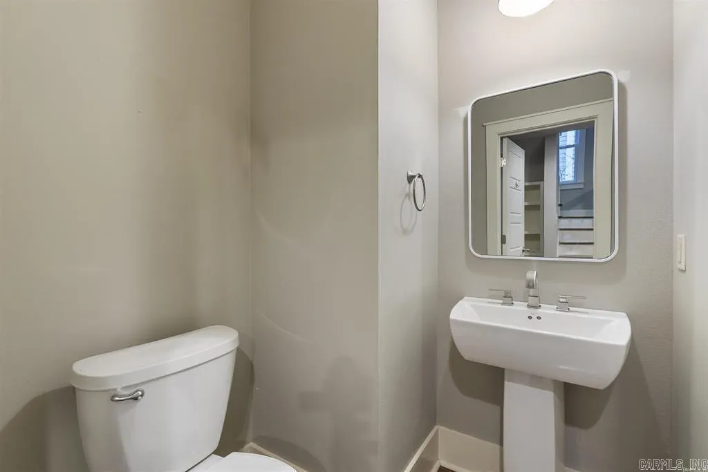 Property at 850  Reynolds - Image 49
