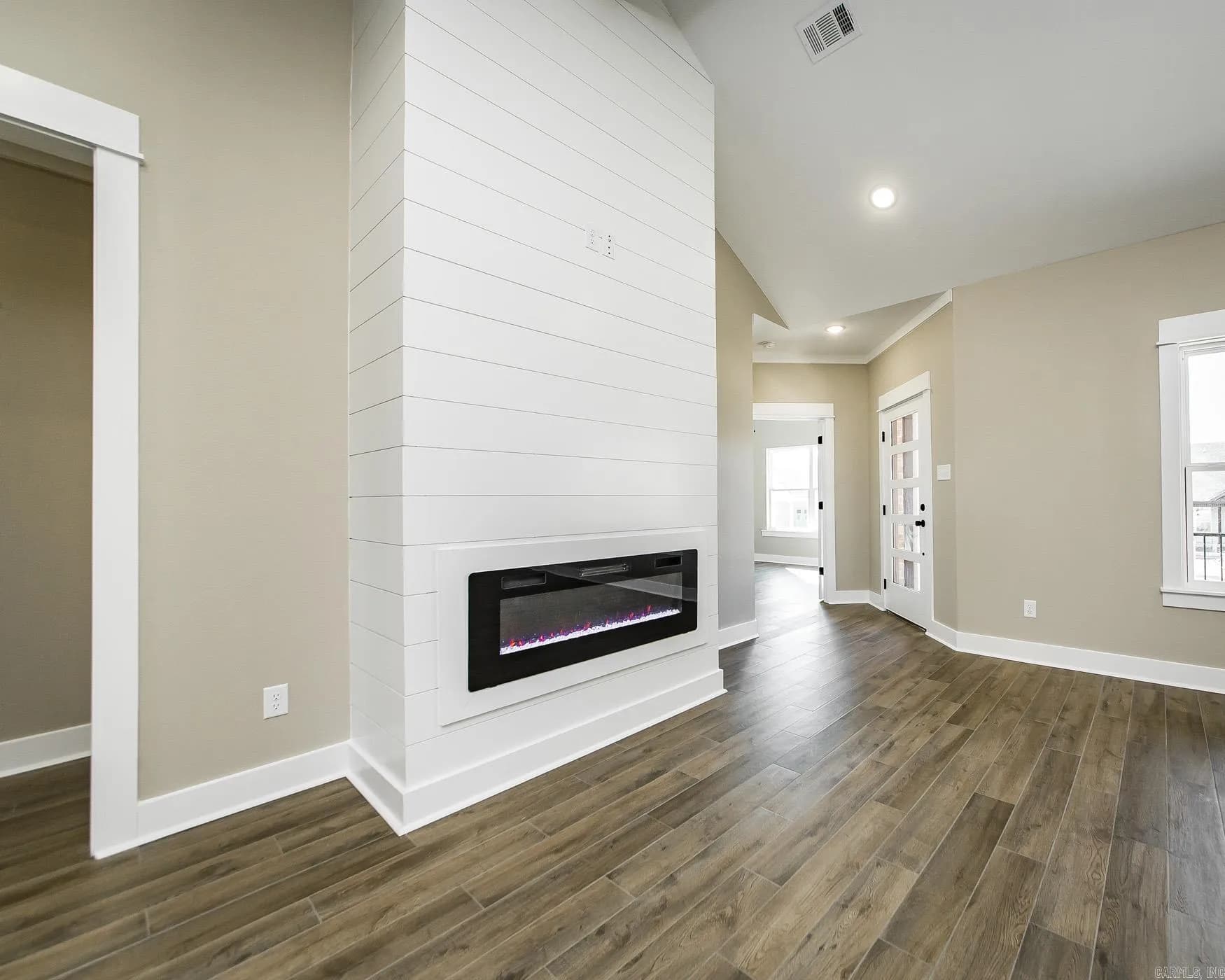 Property at 101  Michelle - Image 8