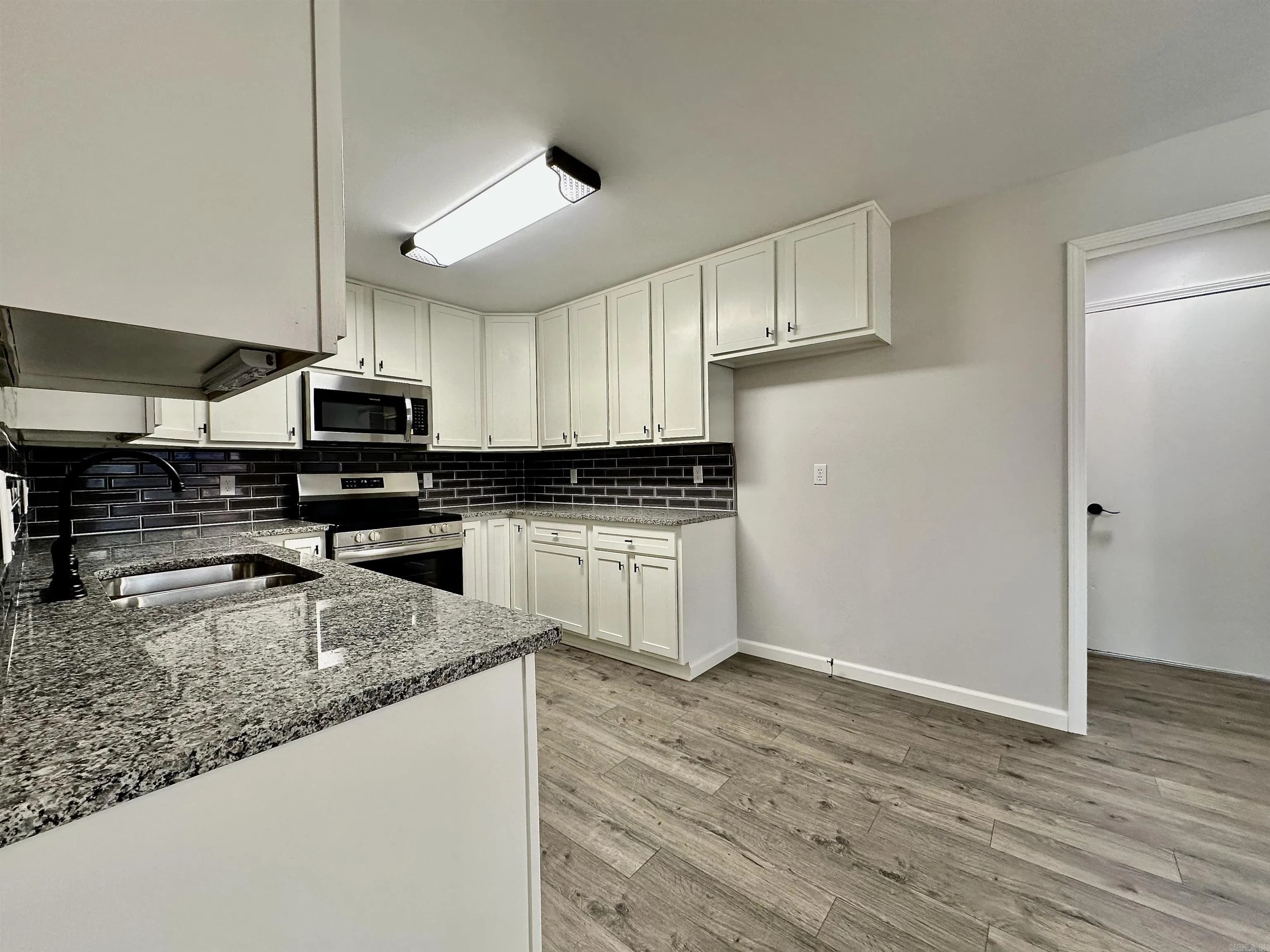 Property at 121  Robin glen dr - Image 7