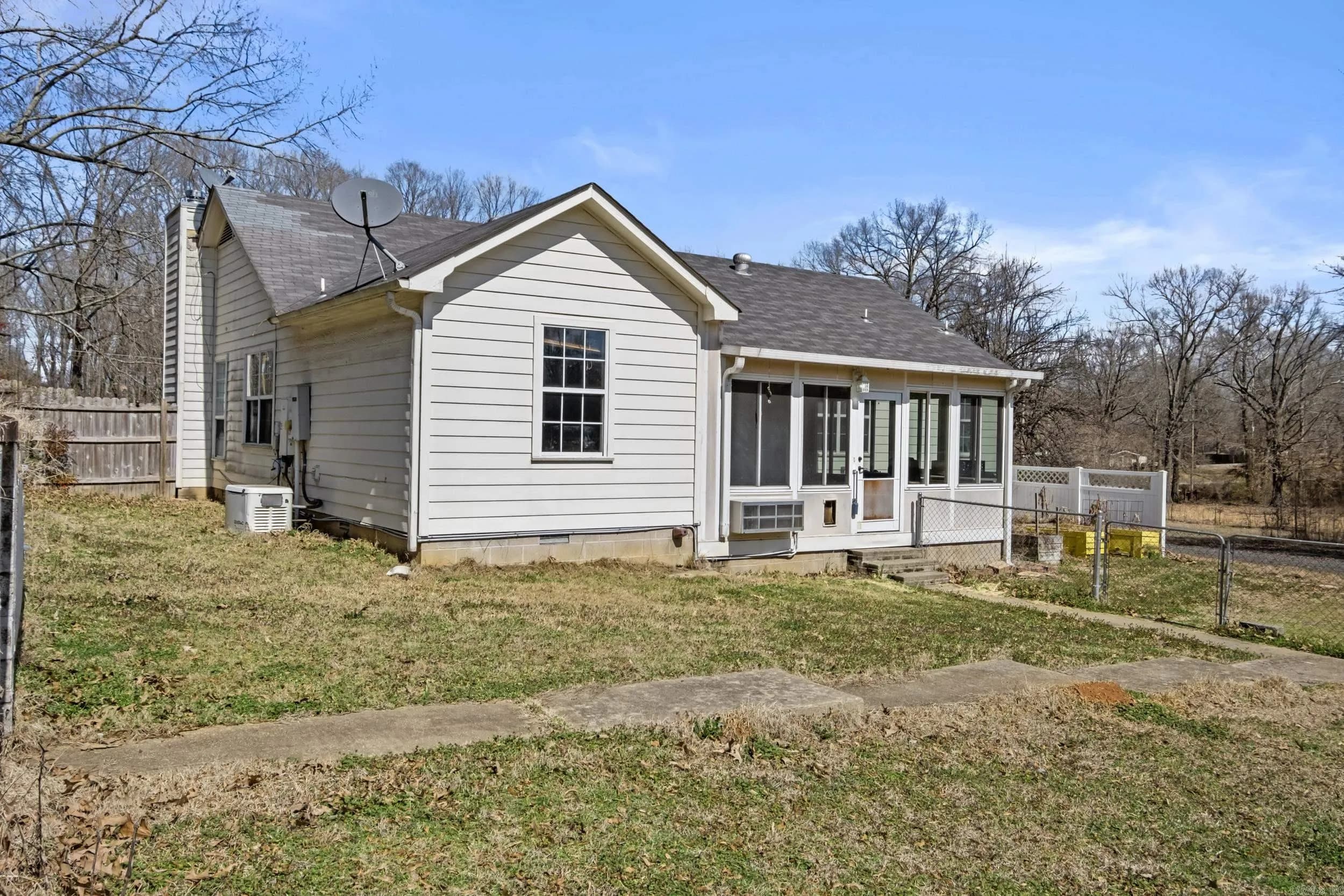 Property at 319  Bluebird - Image 25