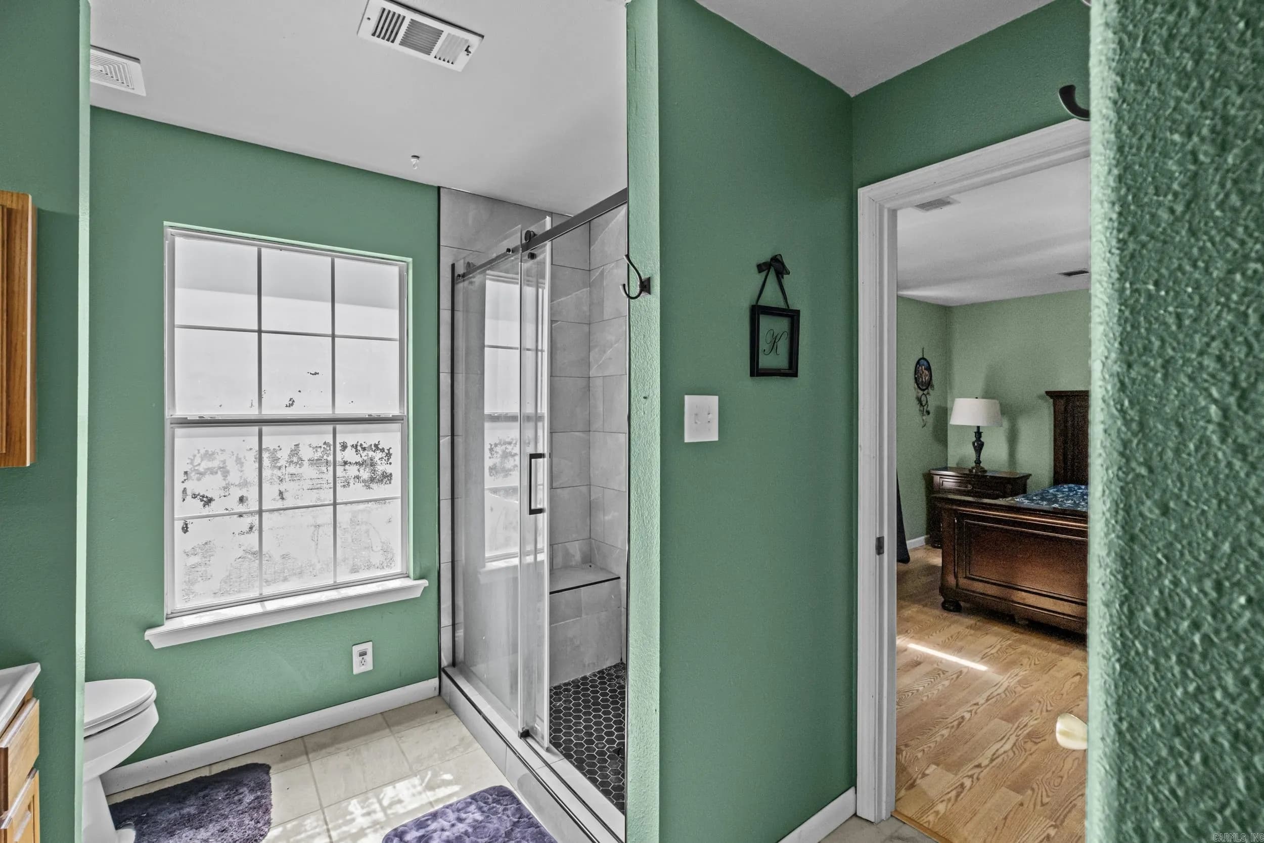 Property at 319  Bluebird - Image 19