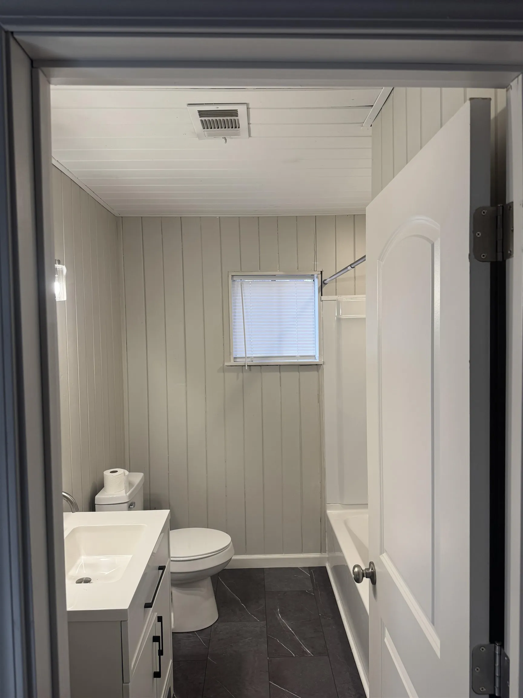 Property at 236  Crest dr - Image 5