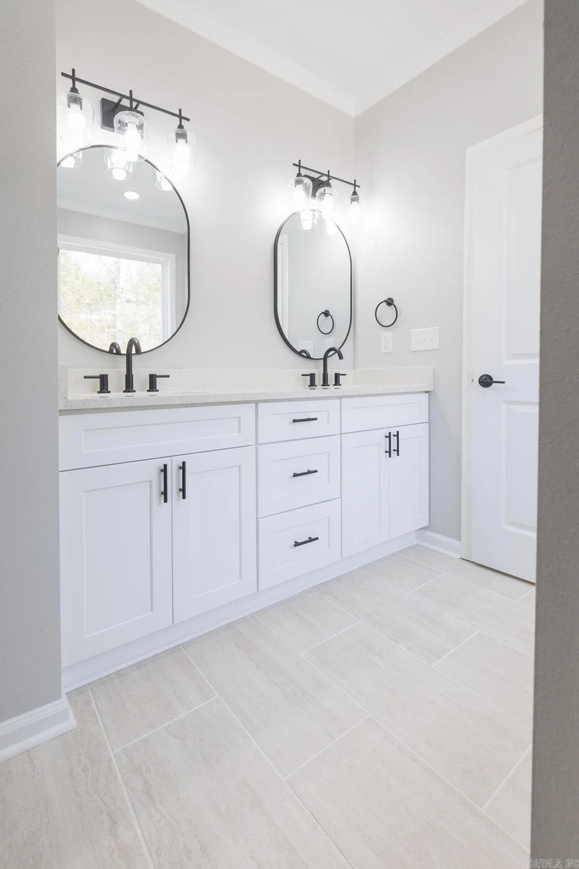 Property at 8  Hawks circle - Image 10