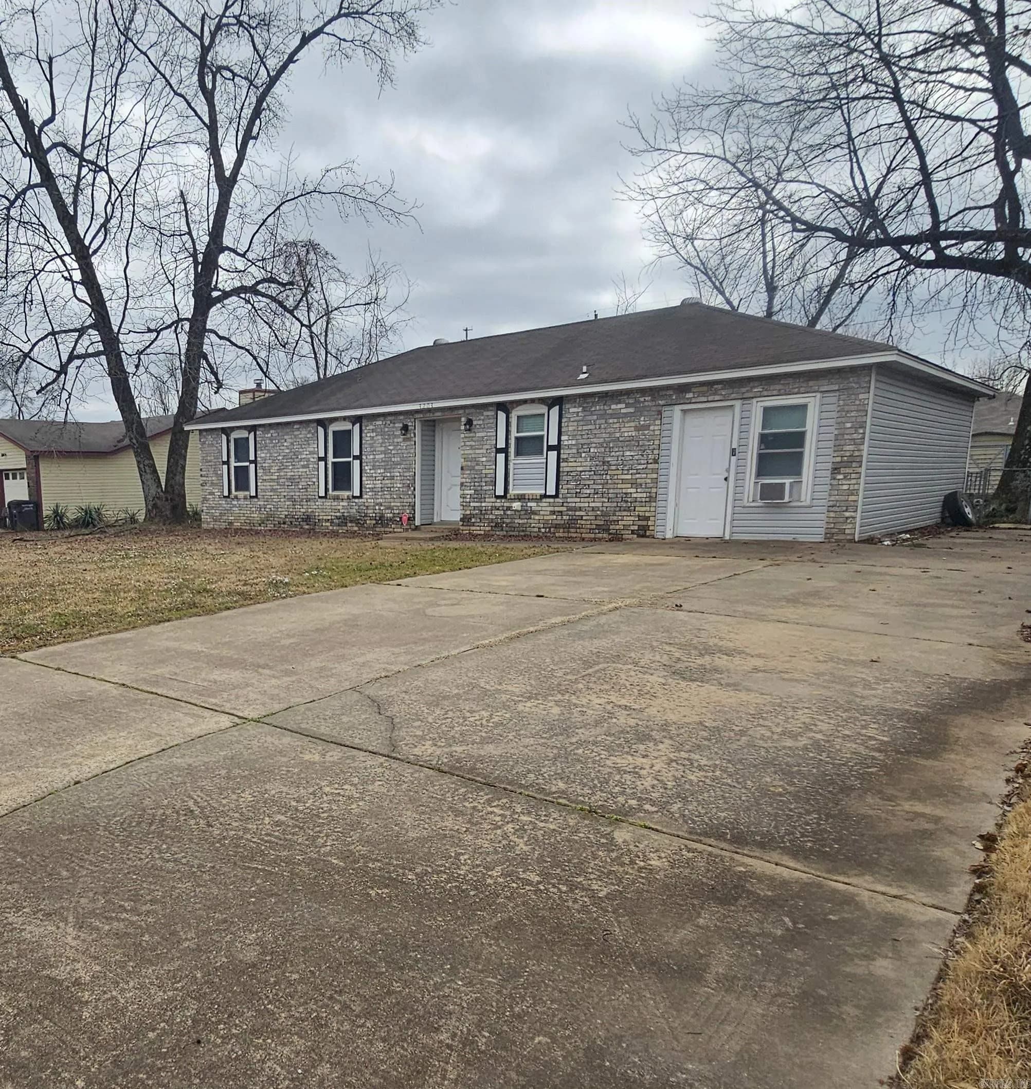Property at 3203  Homer adkins blvd - Image 4