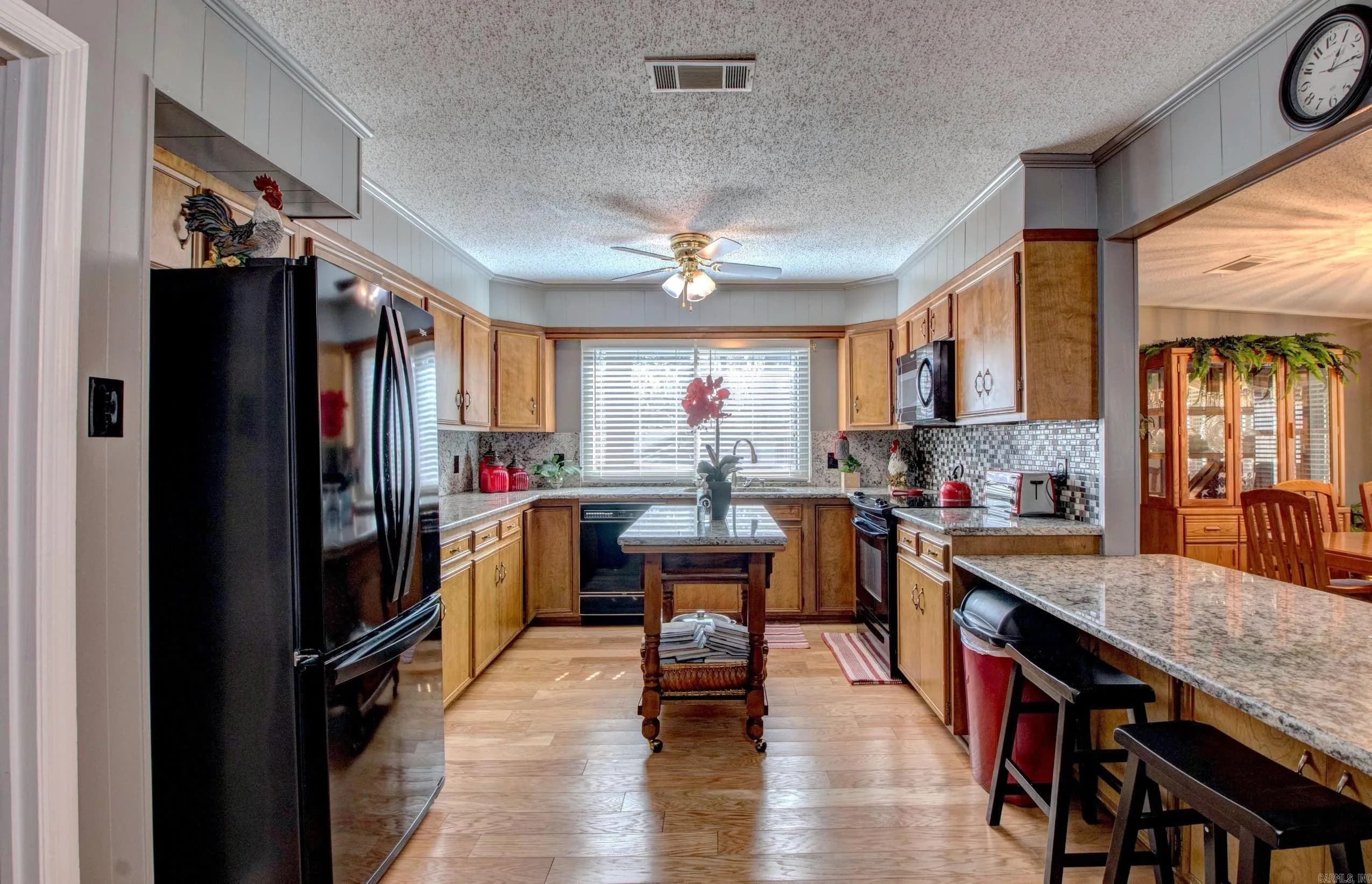 Property at 3308  Duke - Image 13