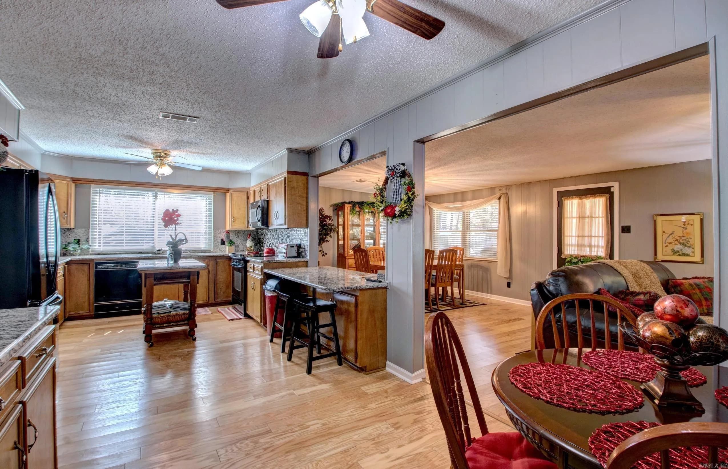 Property at 3308  Duke - Image 21