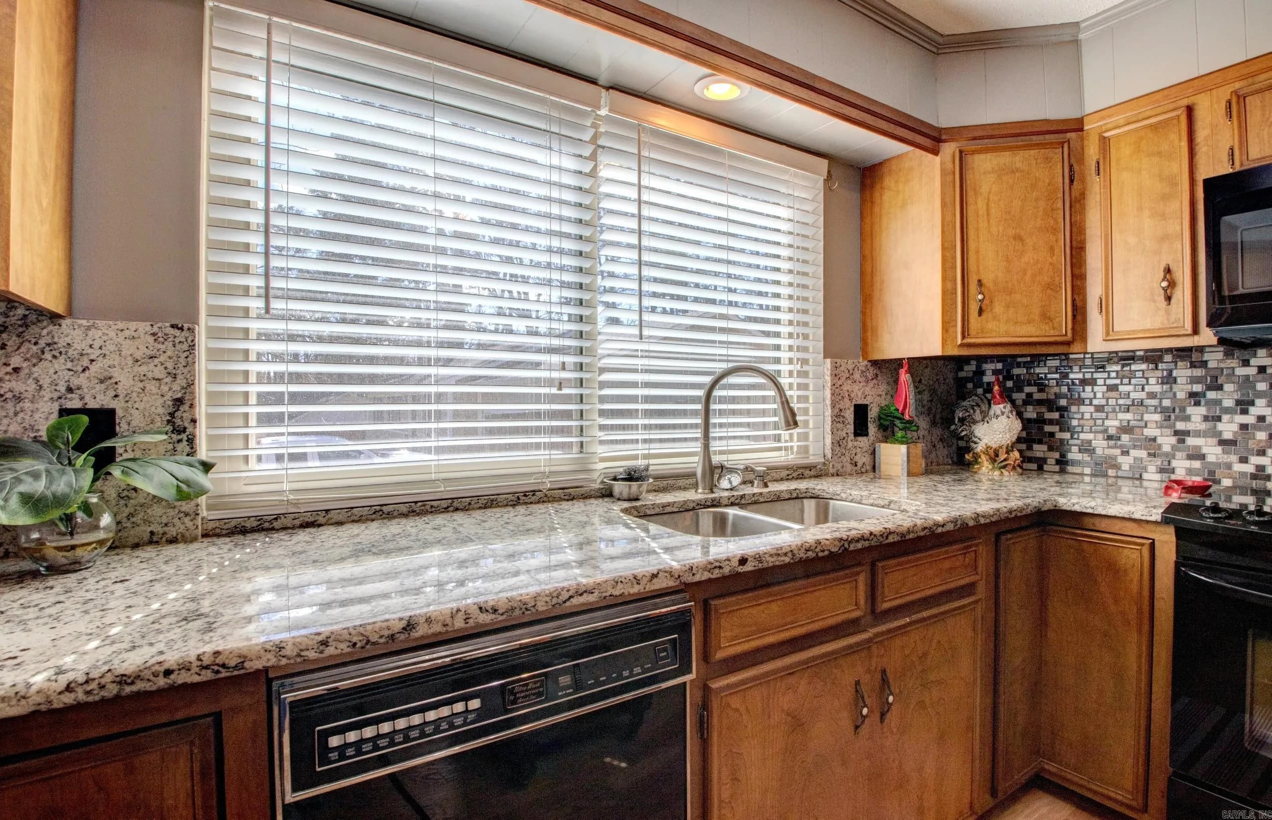 Property at 3308  Duke - Image 17