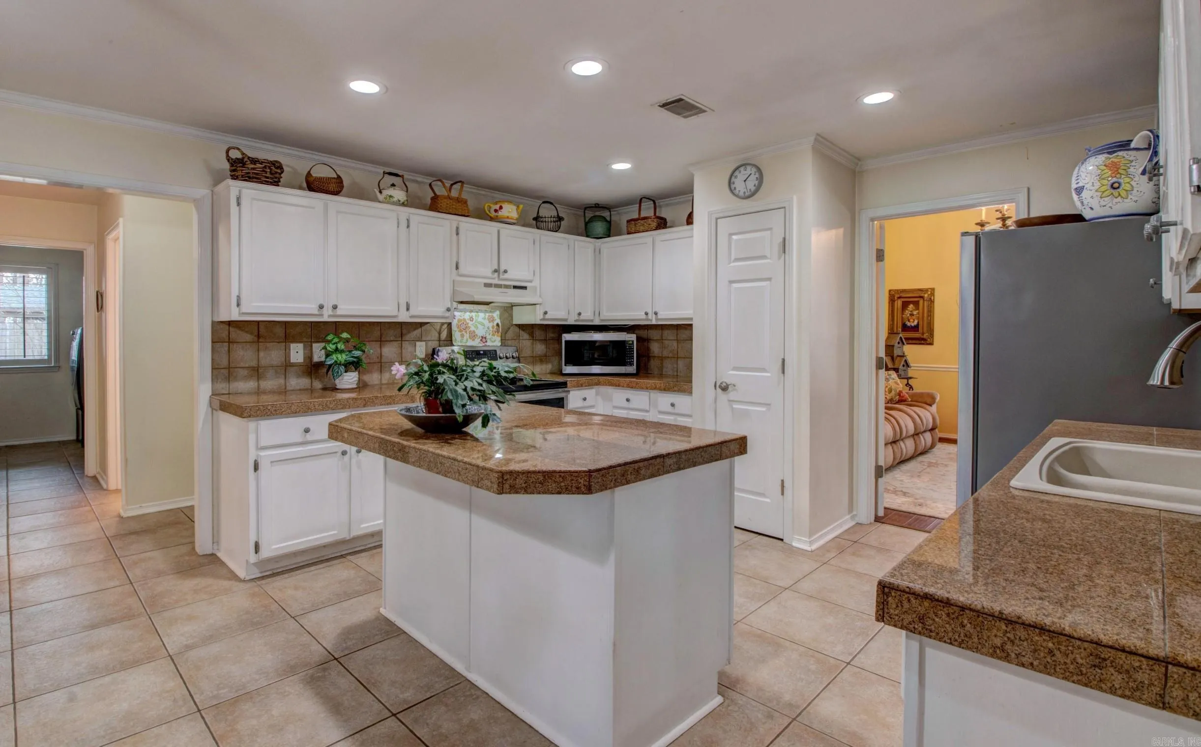 Property at 1319  River oaks - Image 16