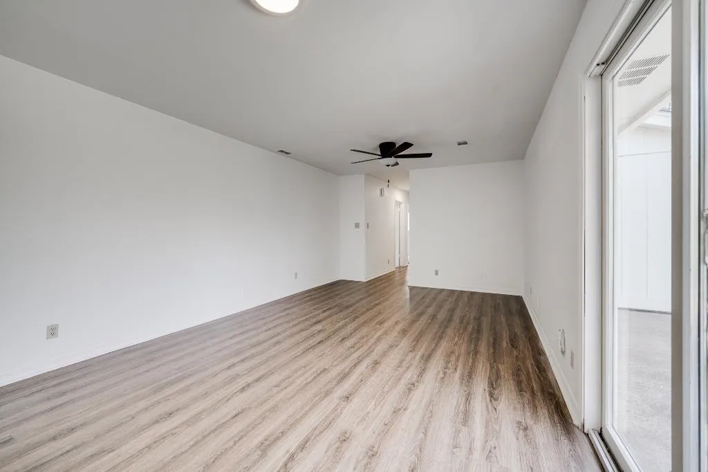 Property at 10  Valley ridge - Image 15