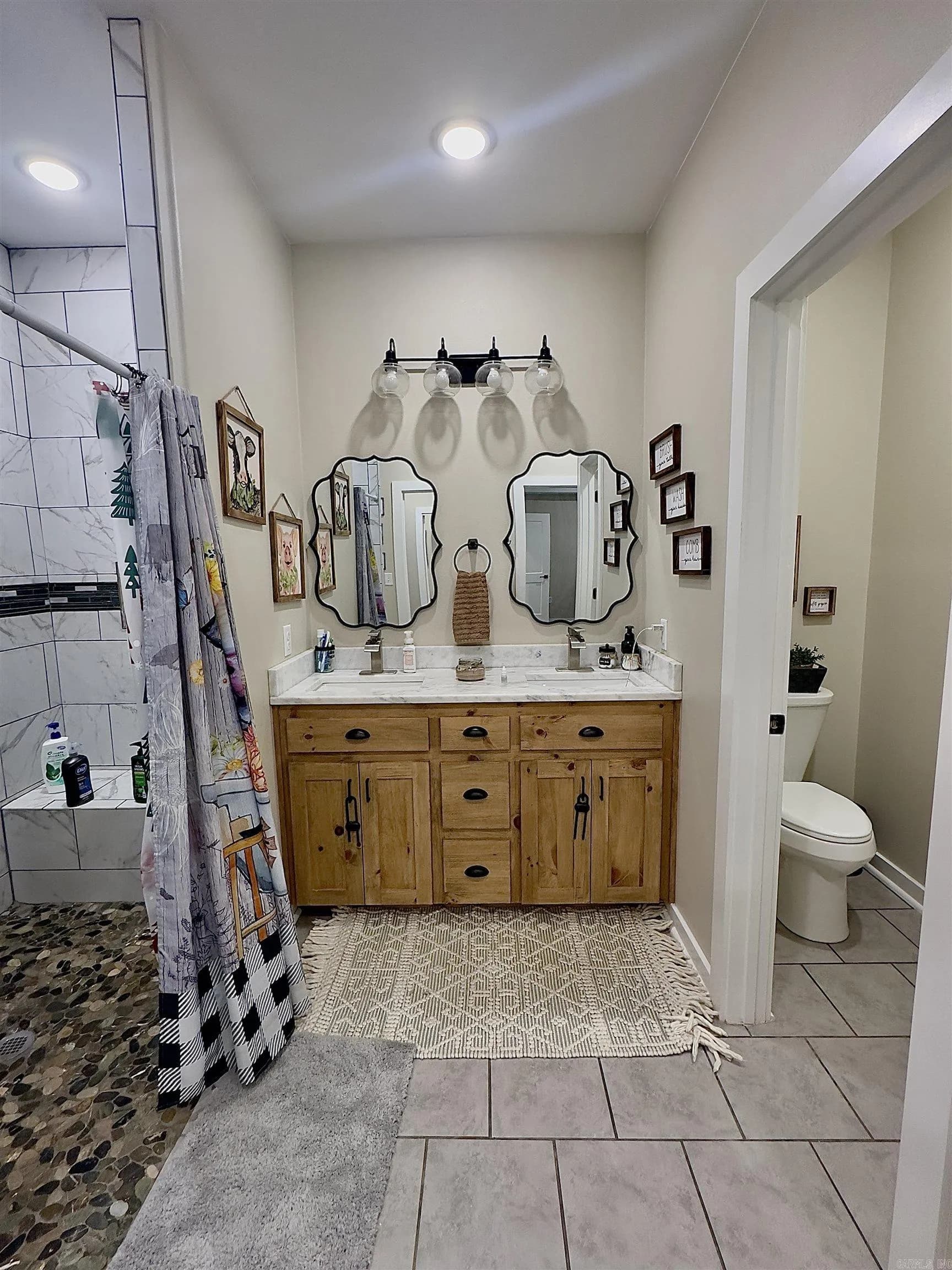 Property at 170  Sandy - Image 15