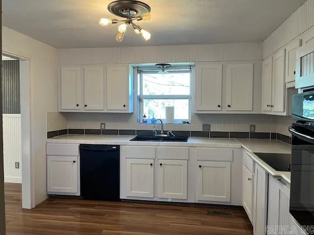Property at 176  Geode - Image 6