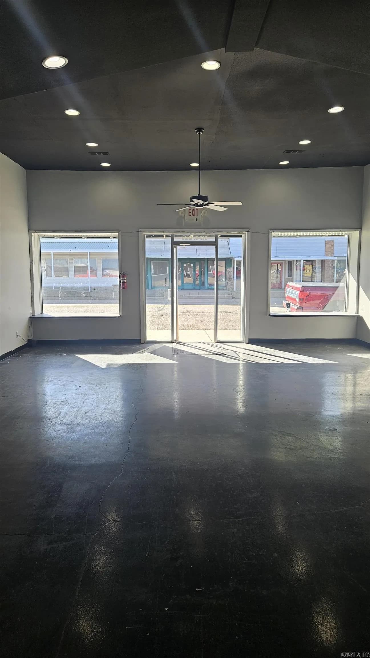 Property at 317 & 319 S Main st - Image 10
