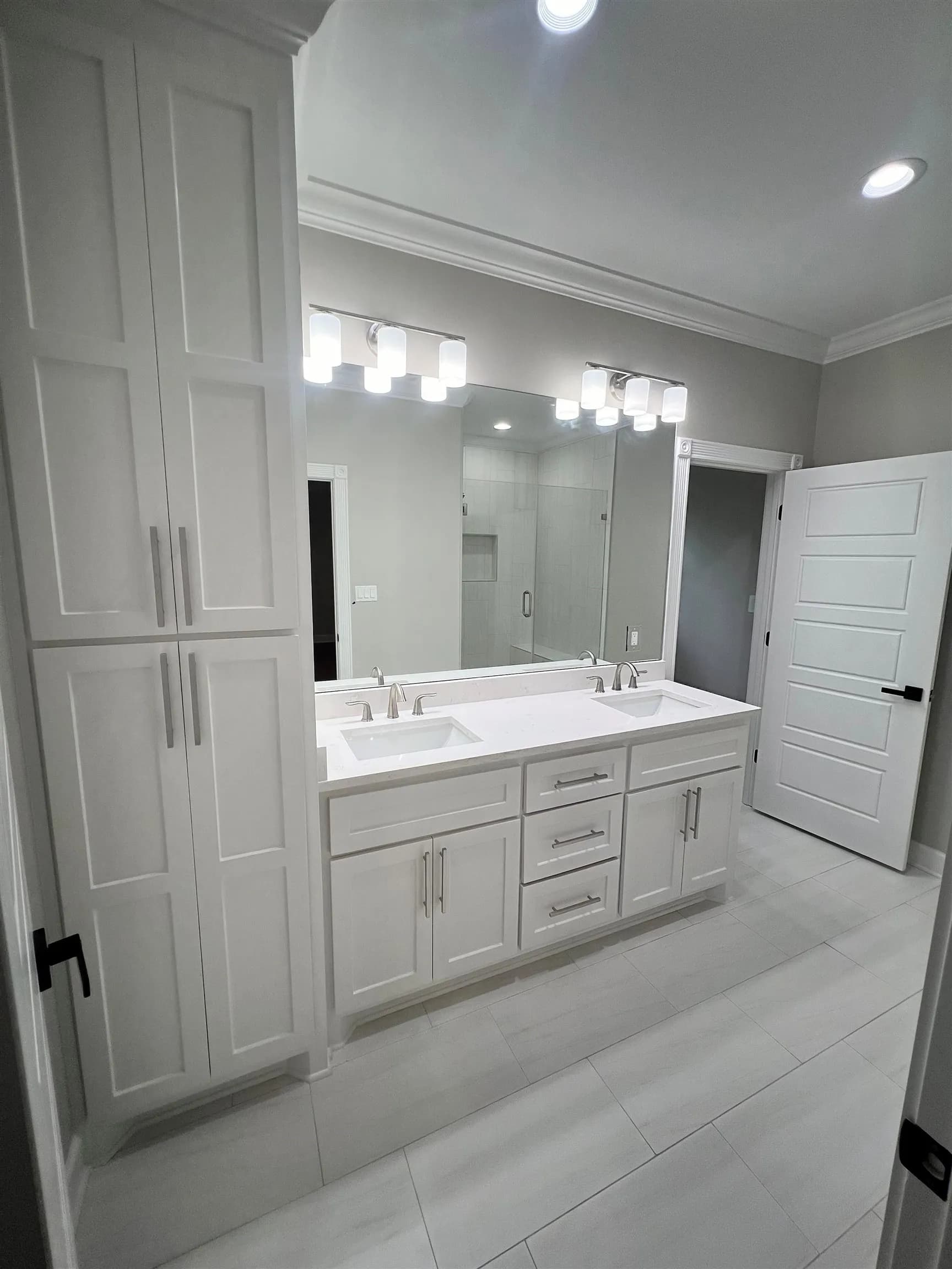 Property at 5120  C - Image 15