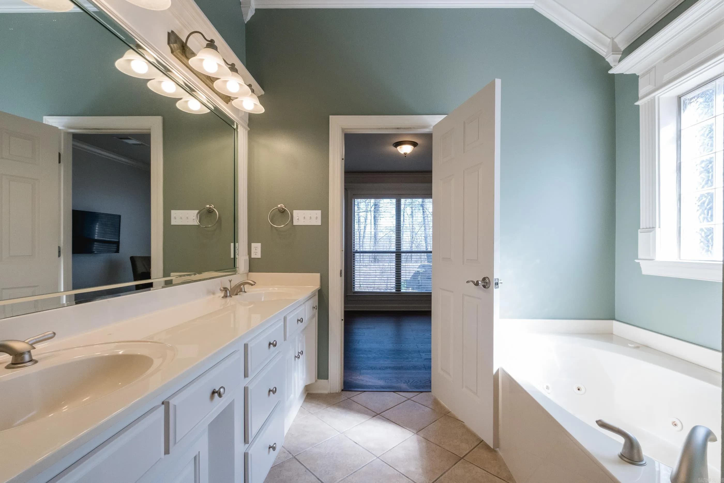 Property at 215  Maranes - Image 39