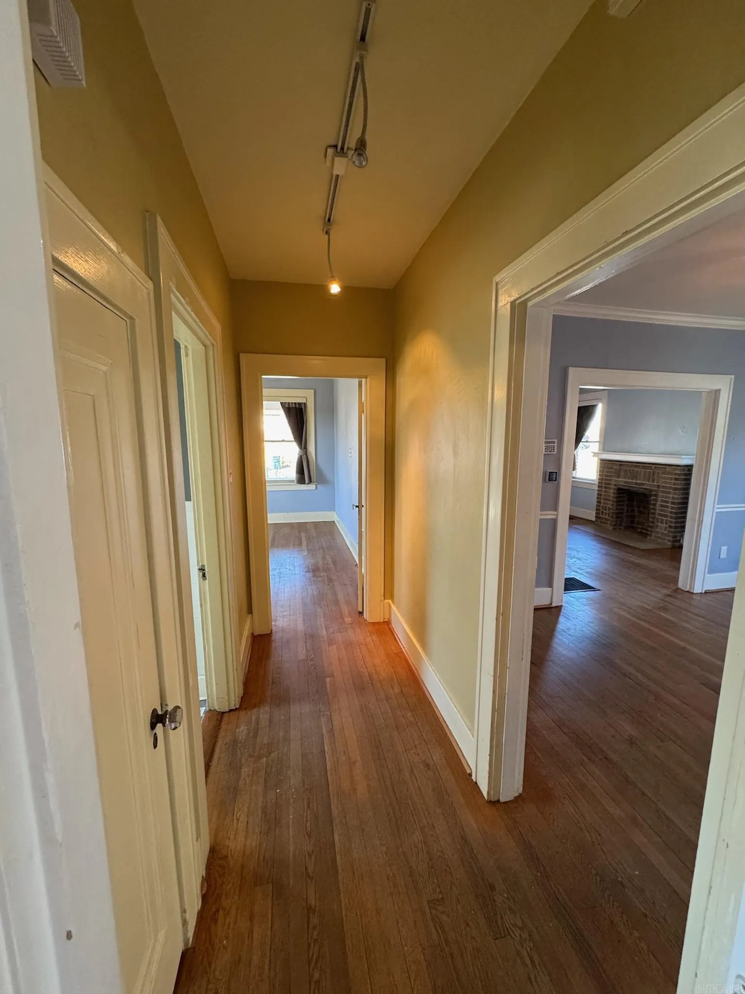 Property at 229  Thayer - Image 11