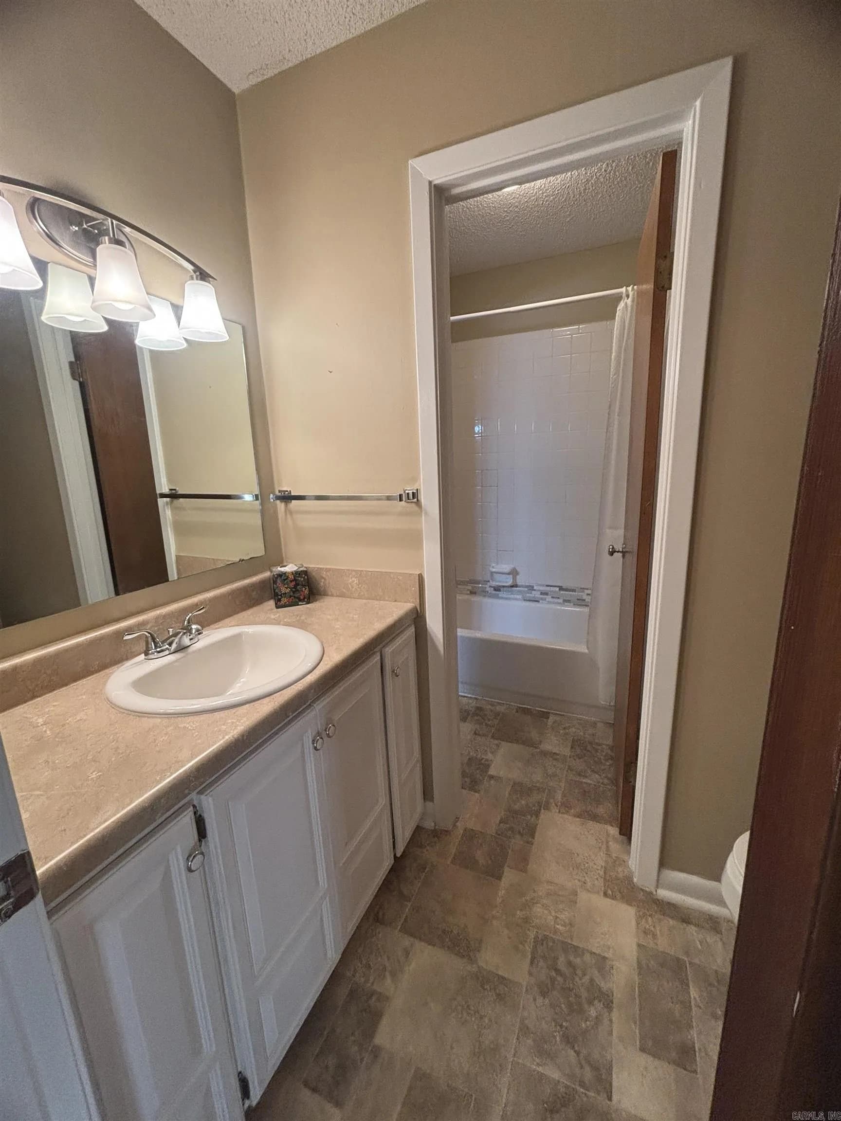 Property at 34  Destino - Image 18